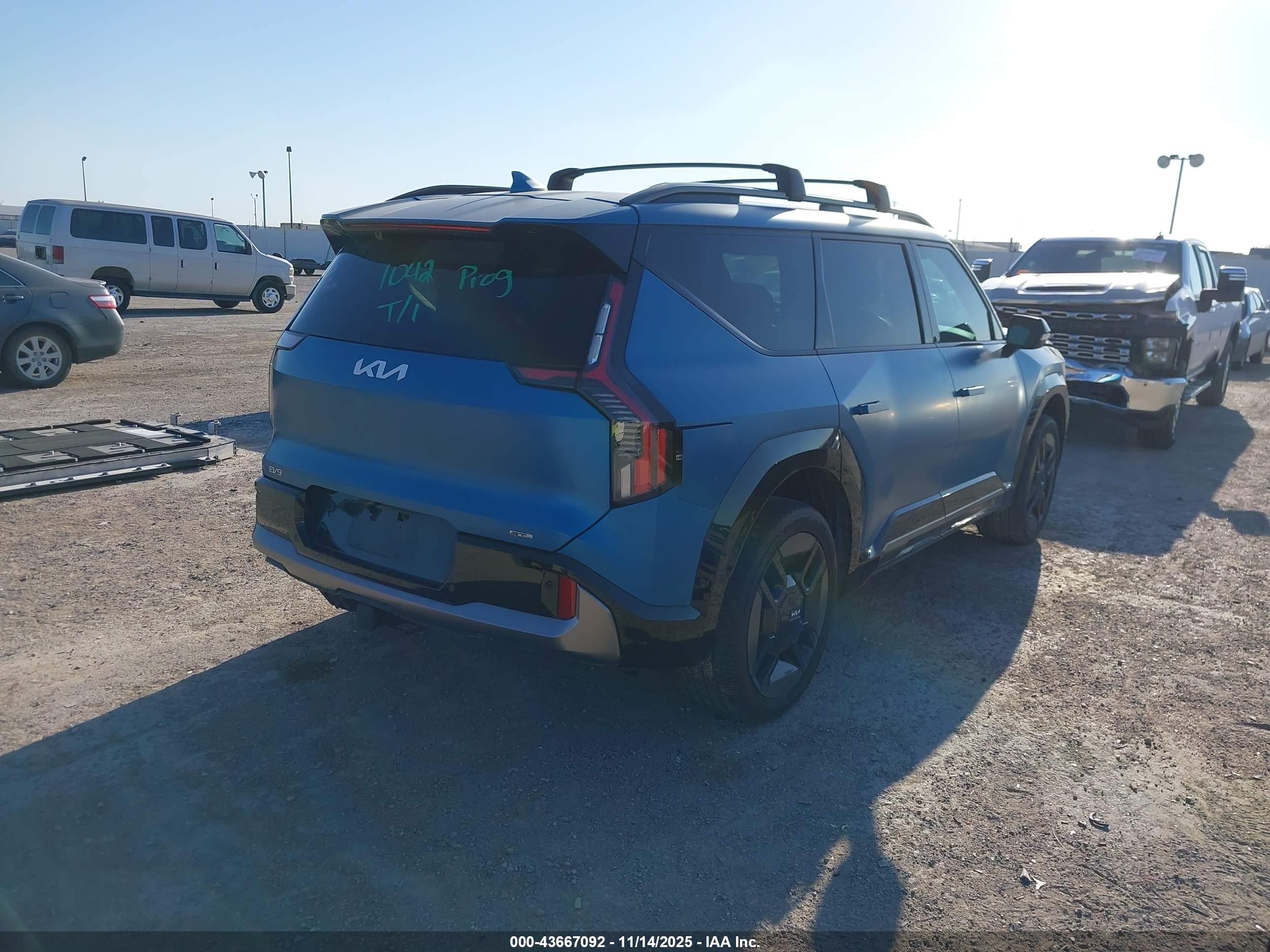 KIA EV9 image 4