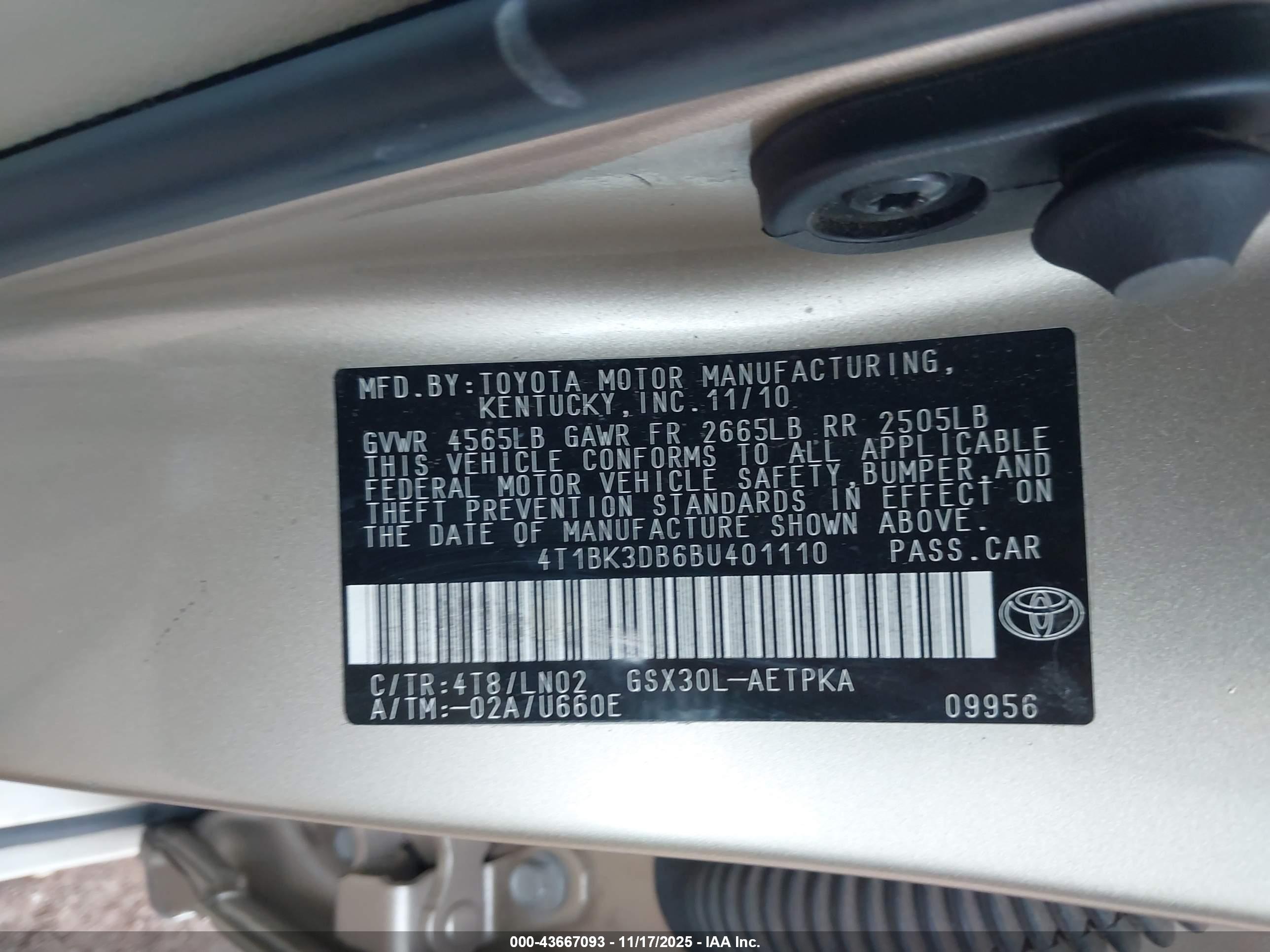 TOYOTA AVALON image 9