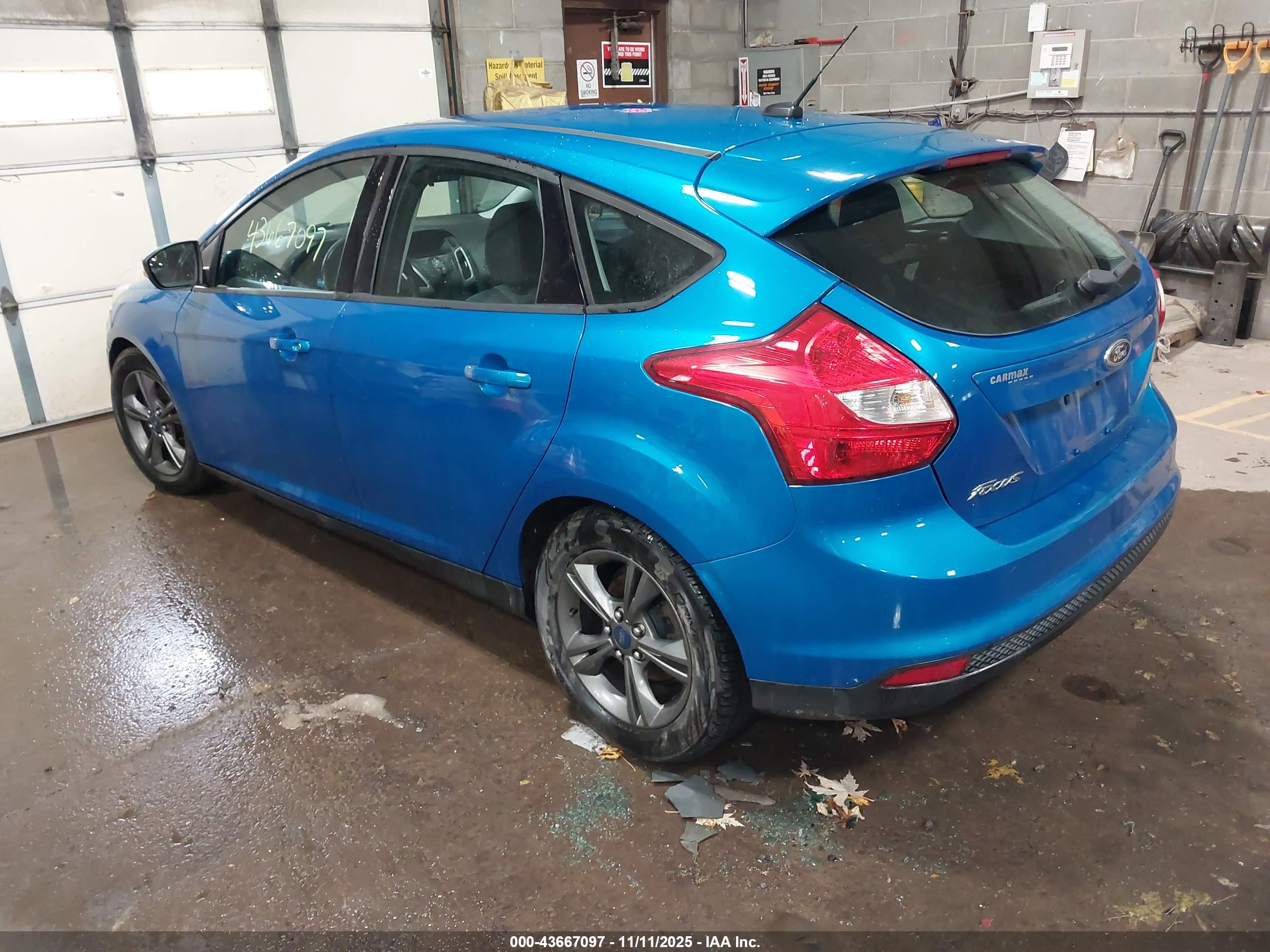 FORD FOCUS image 3