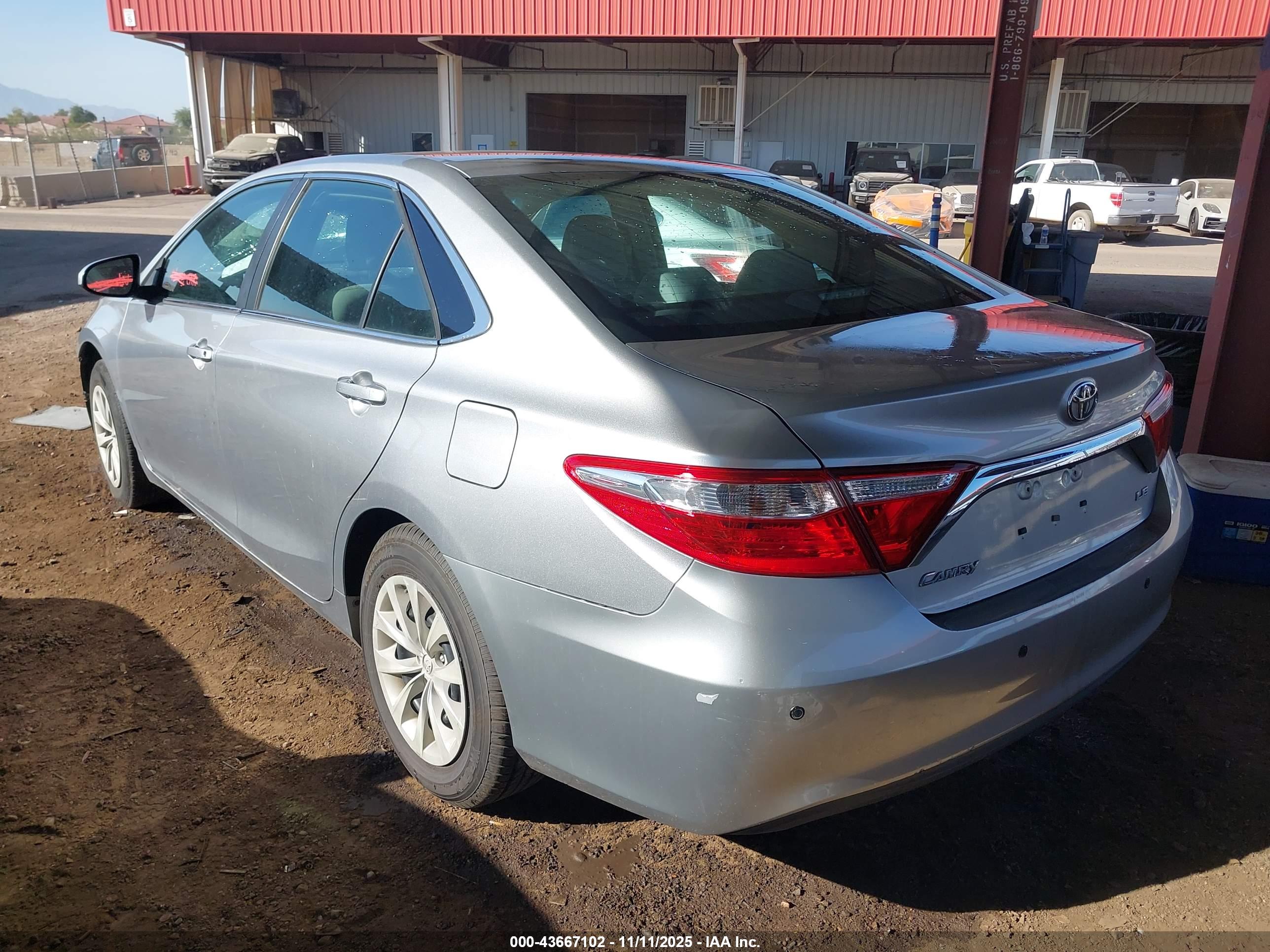 TOYOTA CAMRY image 3