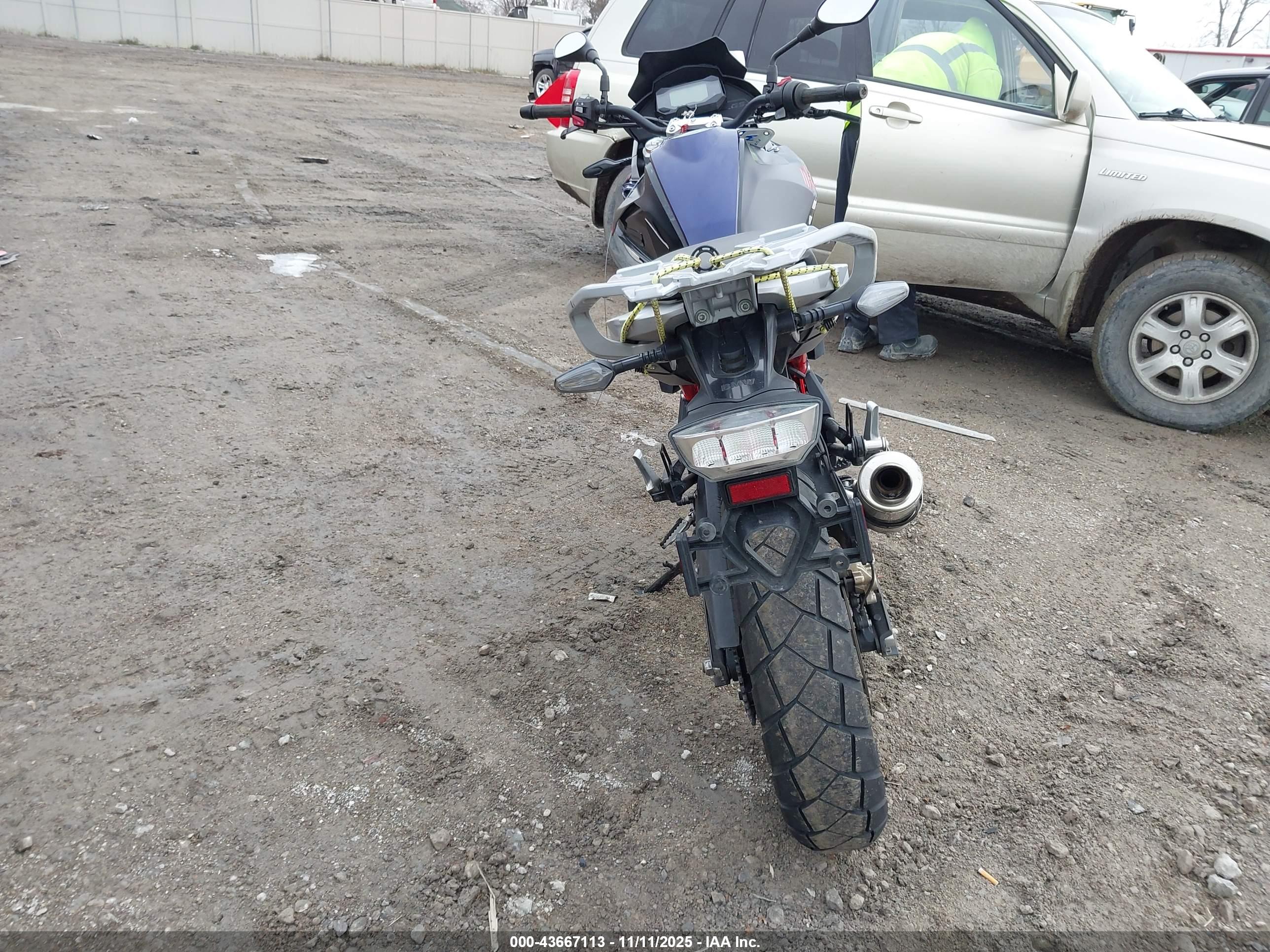 BMW G310 image 6