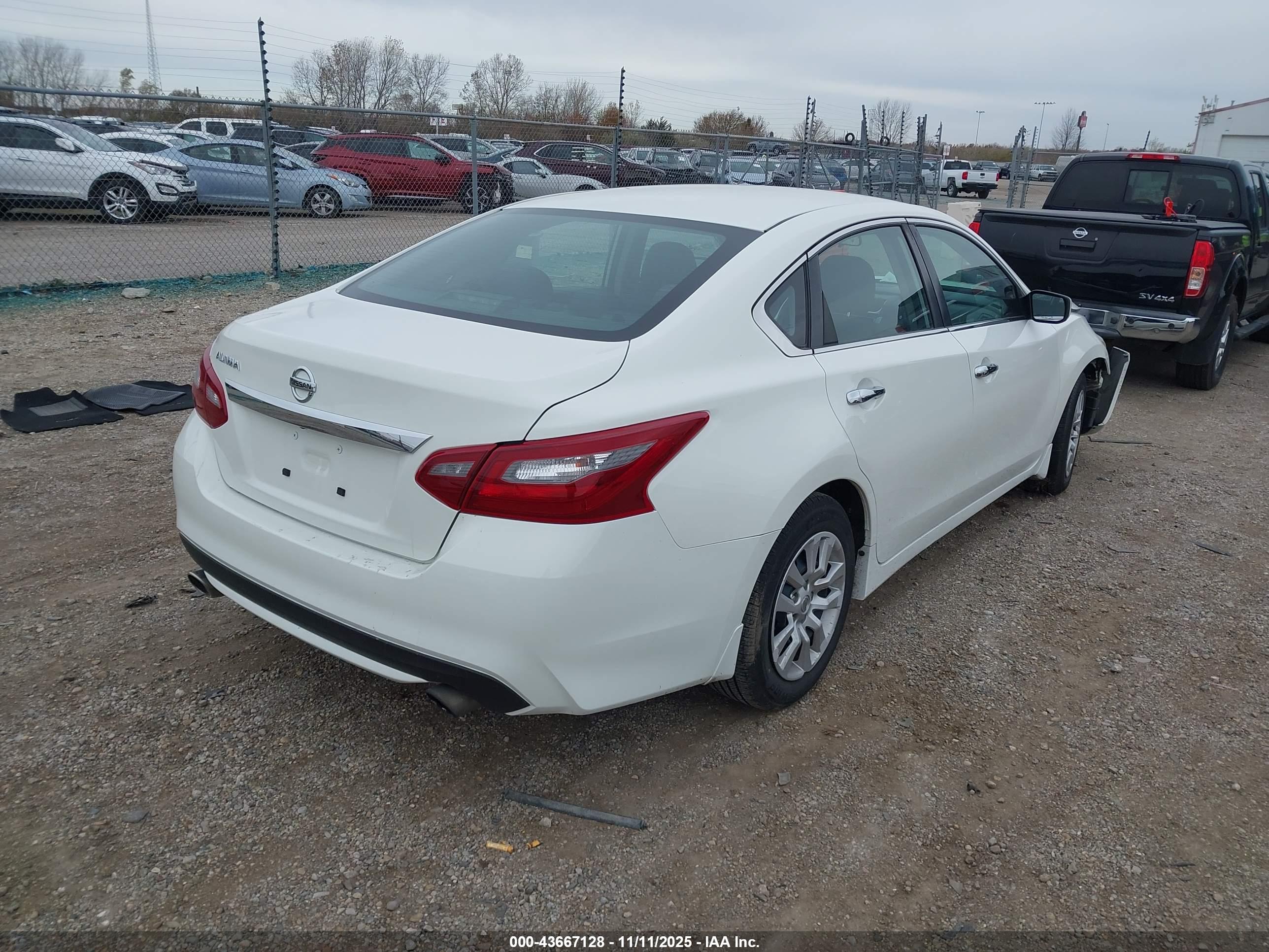 NISSAN ALTIMA image 4