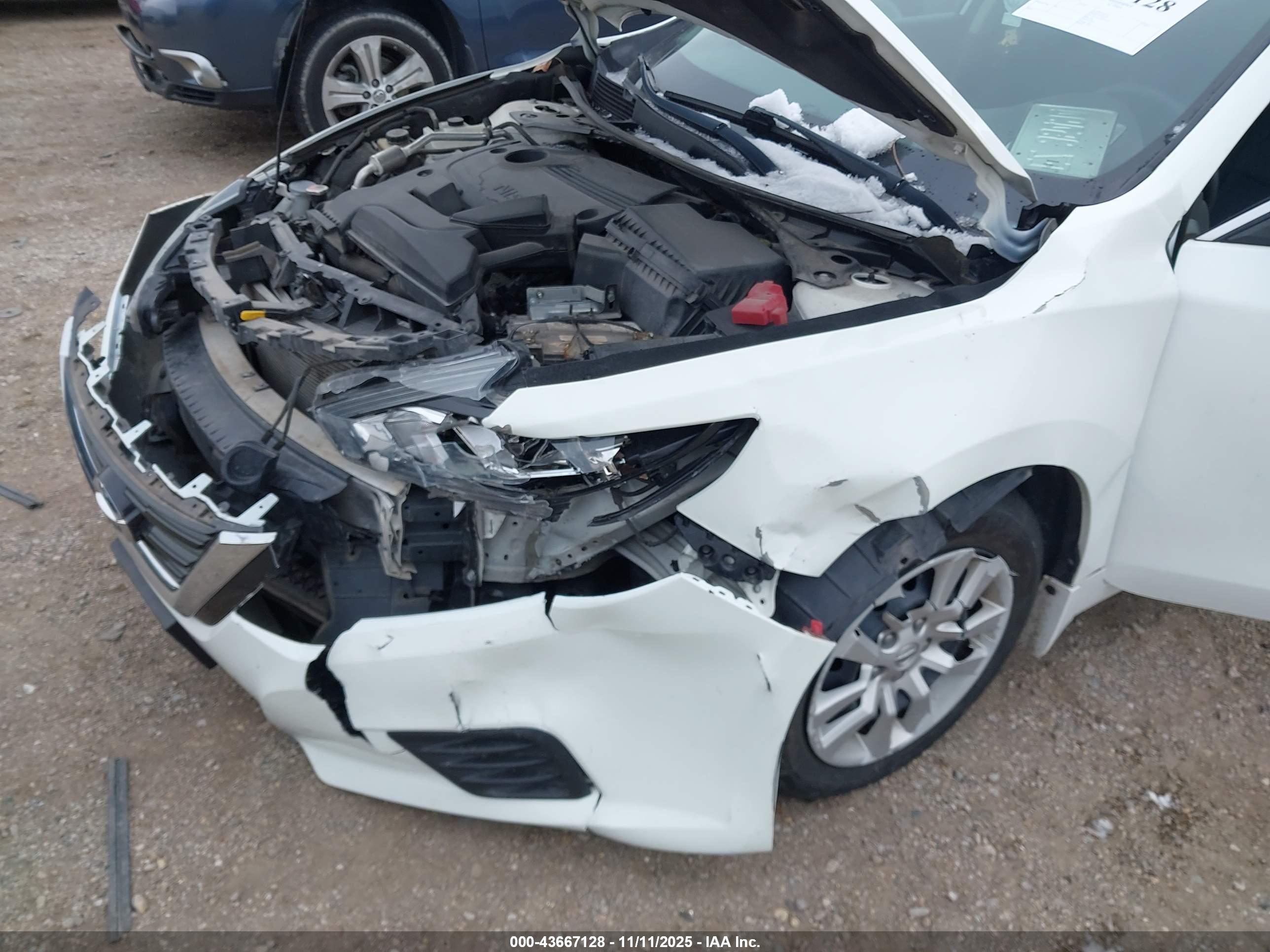 NISSAN ALTIMA image 6