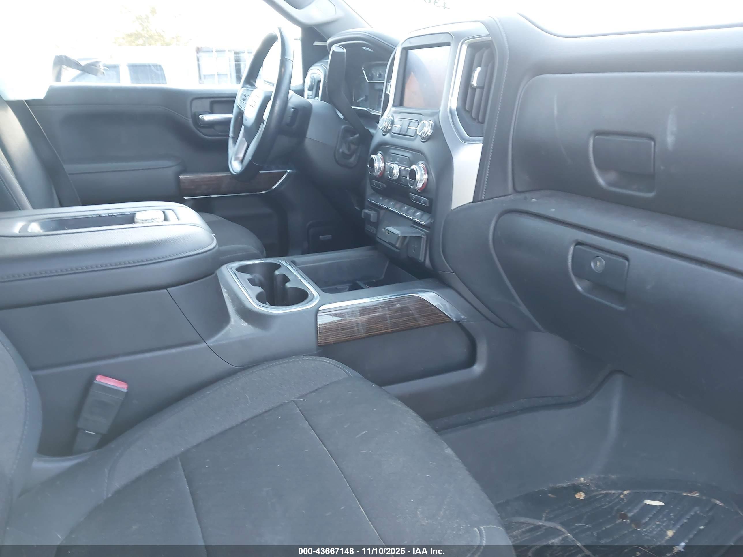 GMC SIERRA image 5