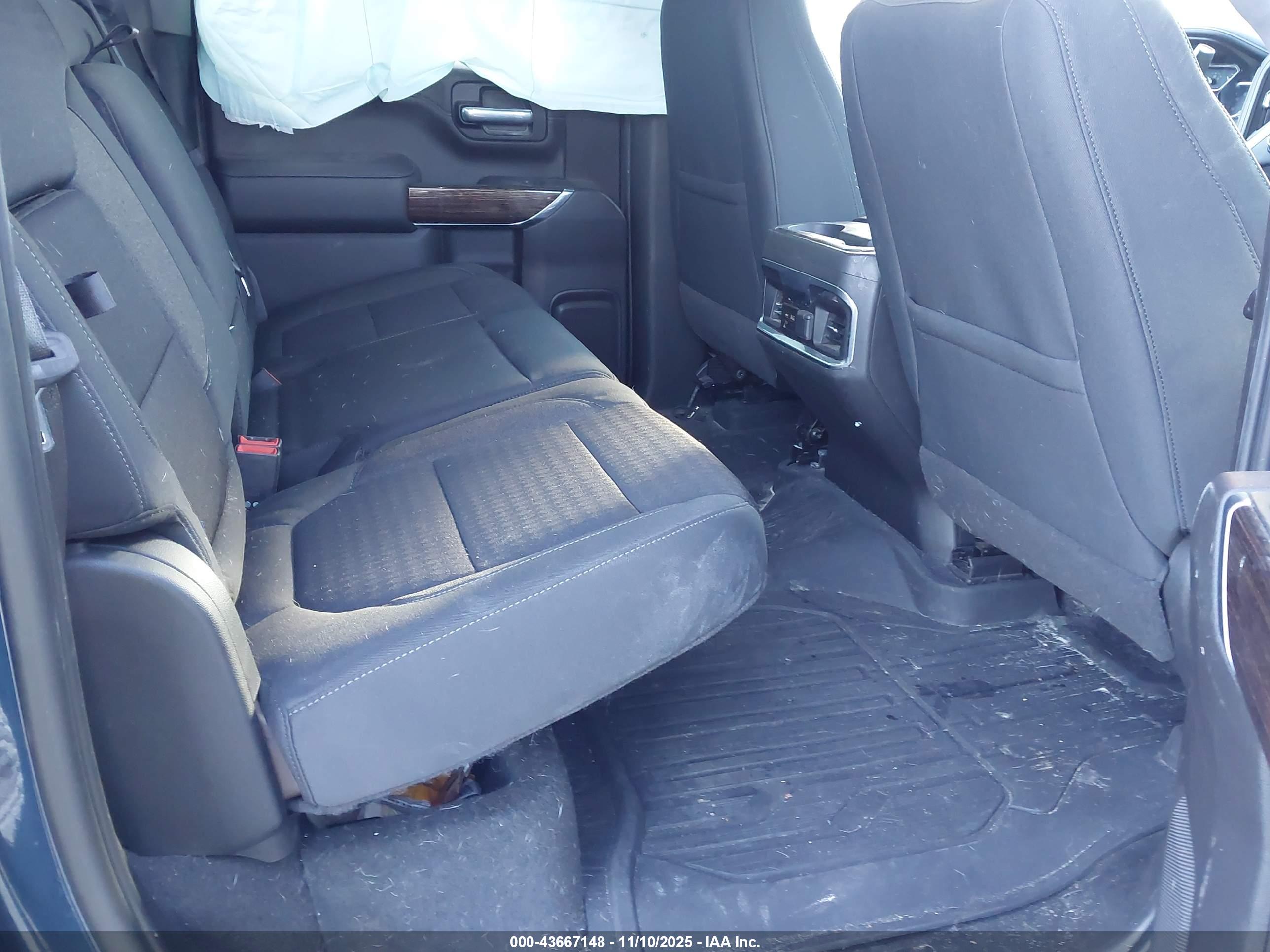 GMC SIERRA image 8