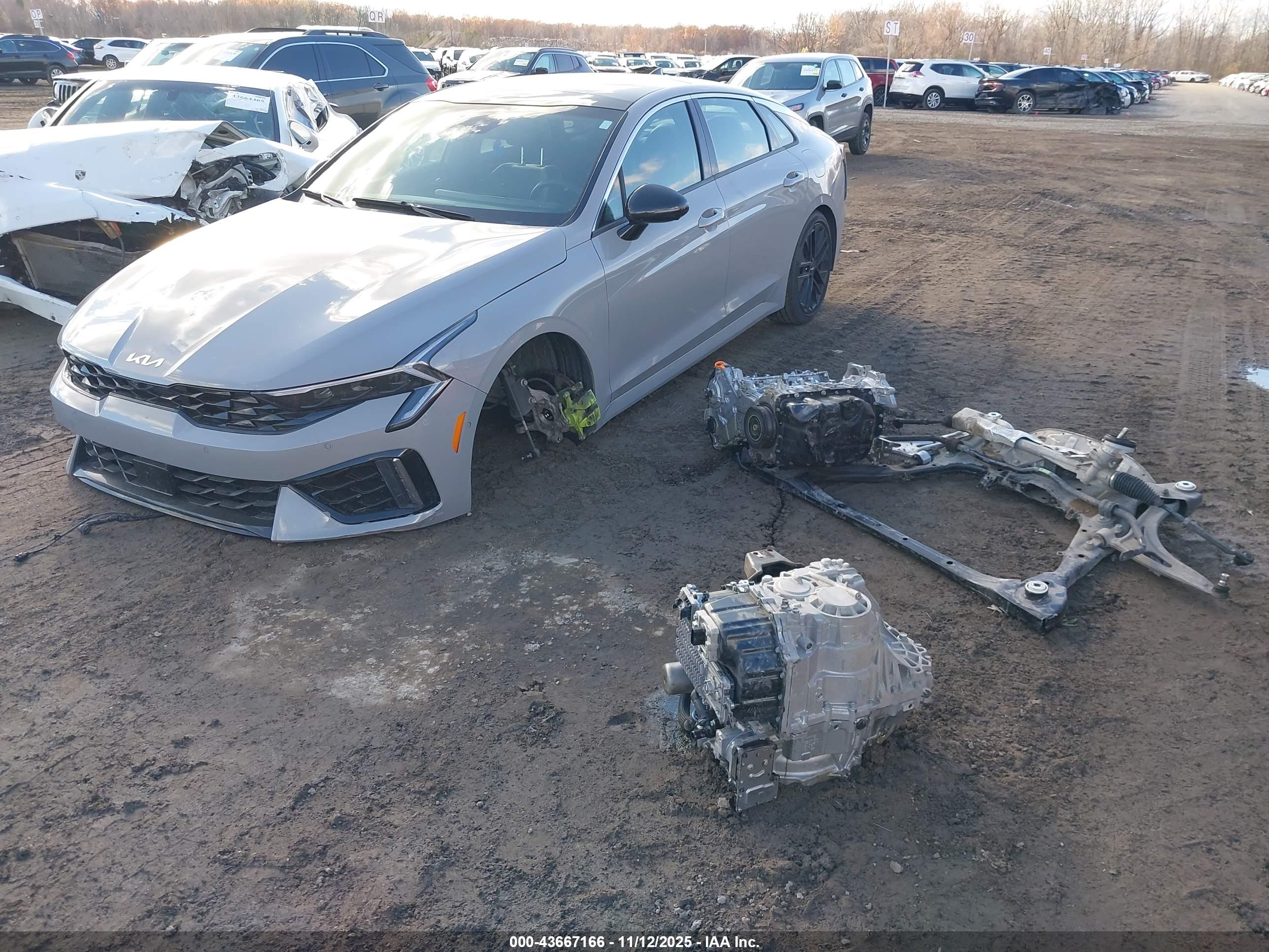 KIA K5 image 6