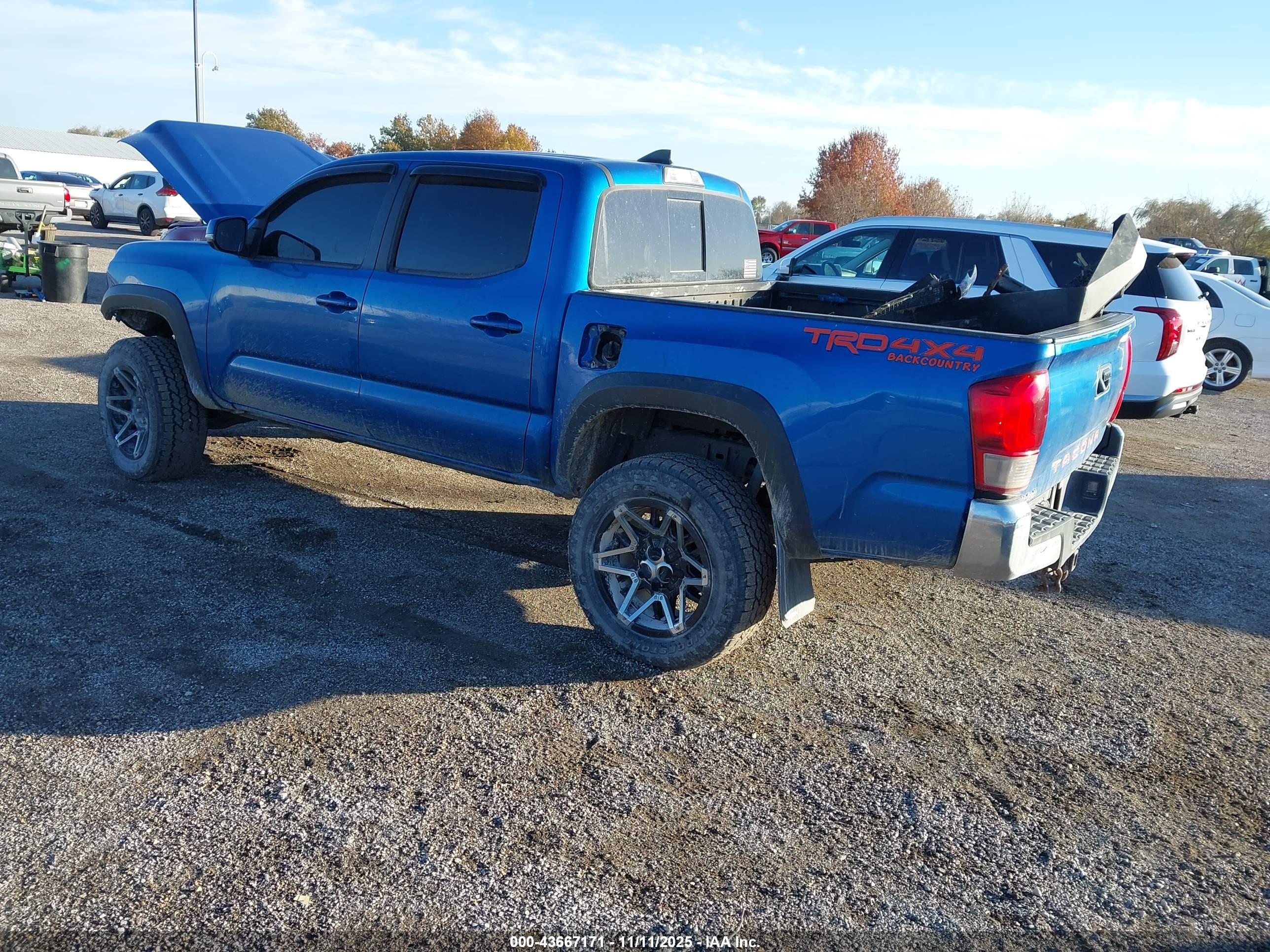 TOYOTA TACOMA image 3
