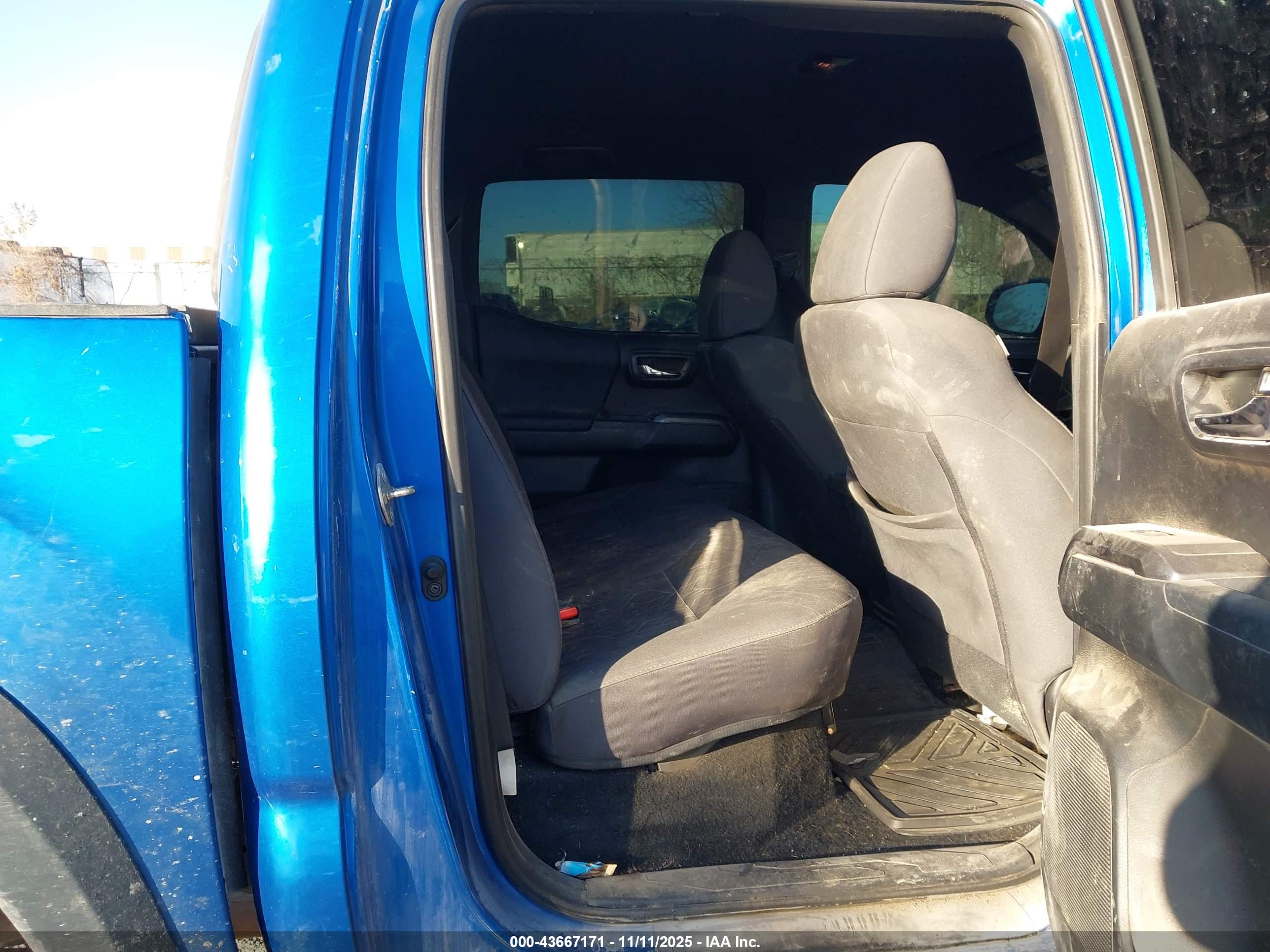 TOYOTA TACOMA image 8