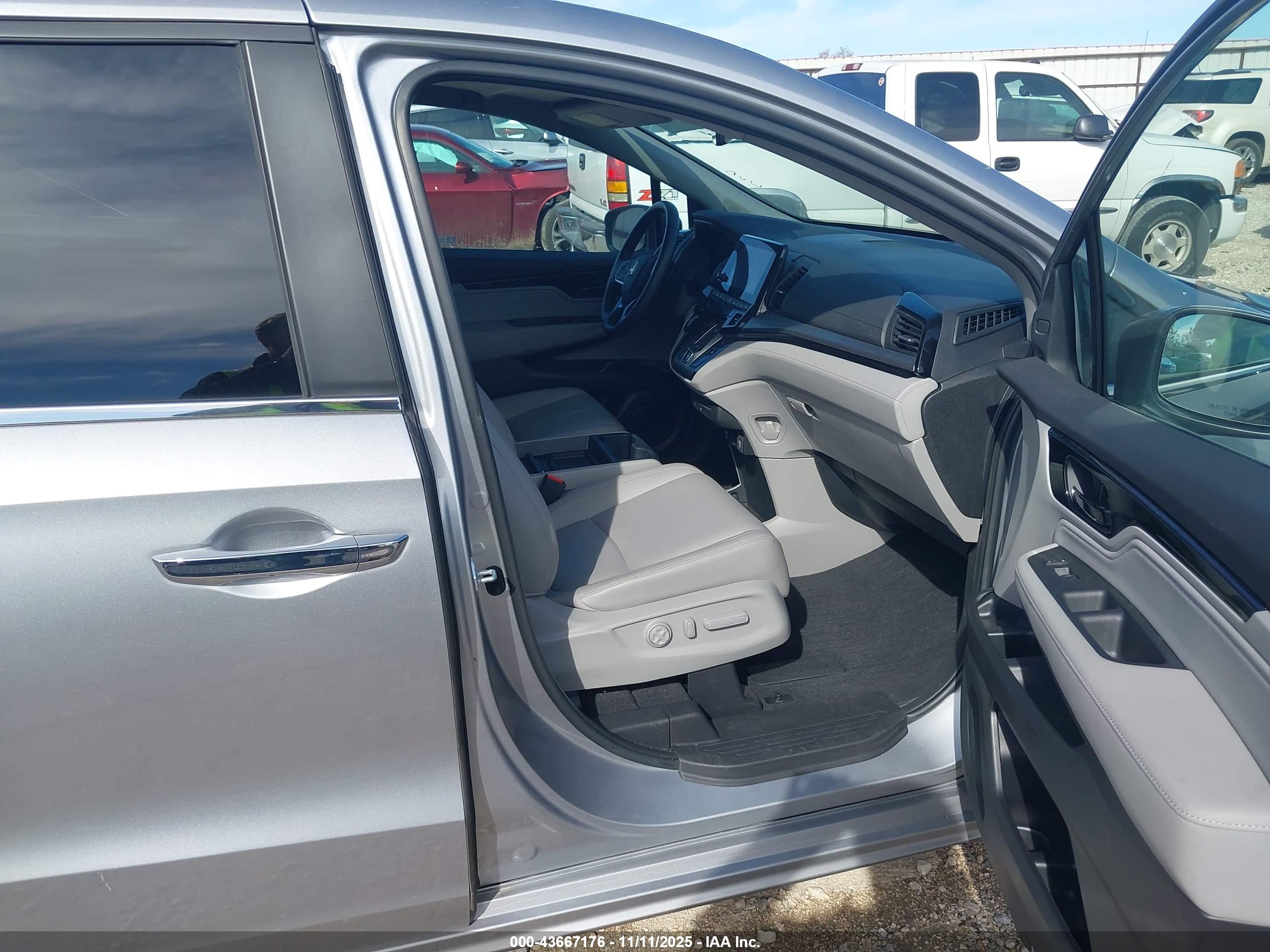 HONDA ODYSSEY image 5