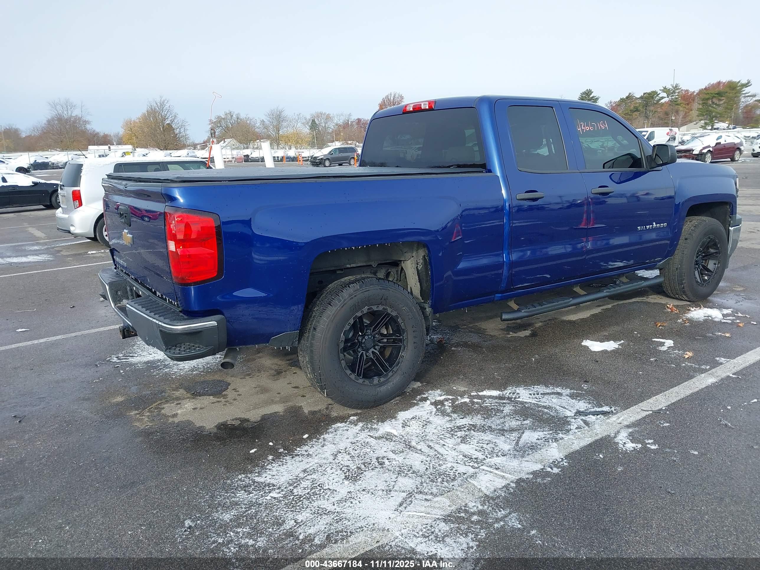 CHEVROLET SILVERADO image 4