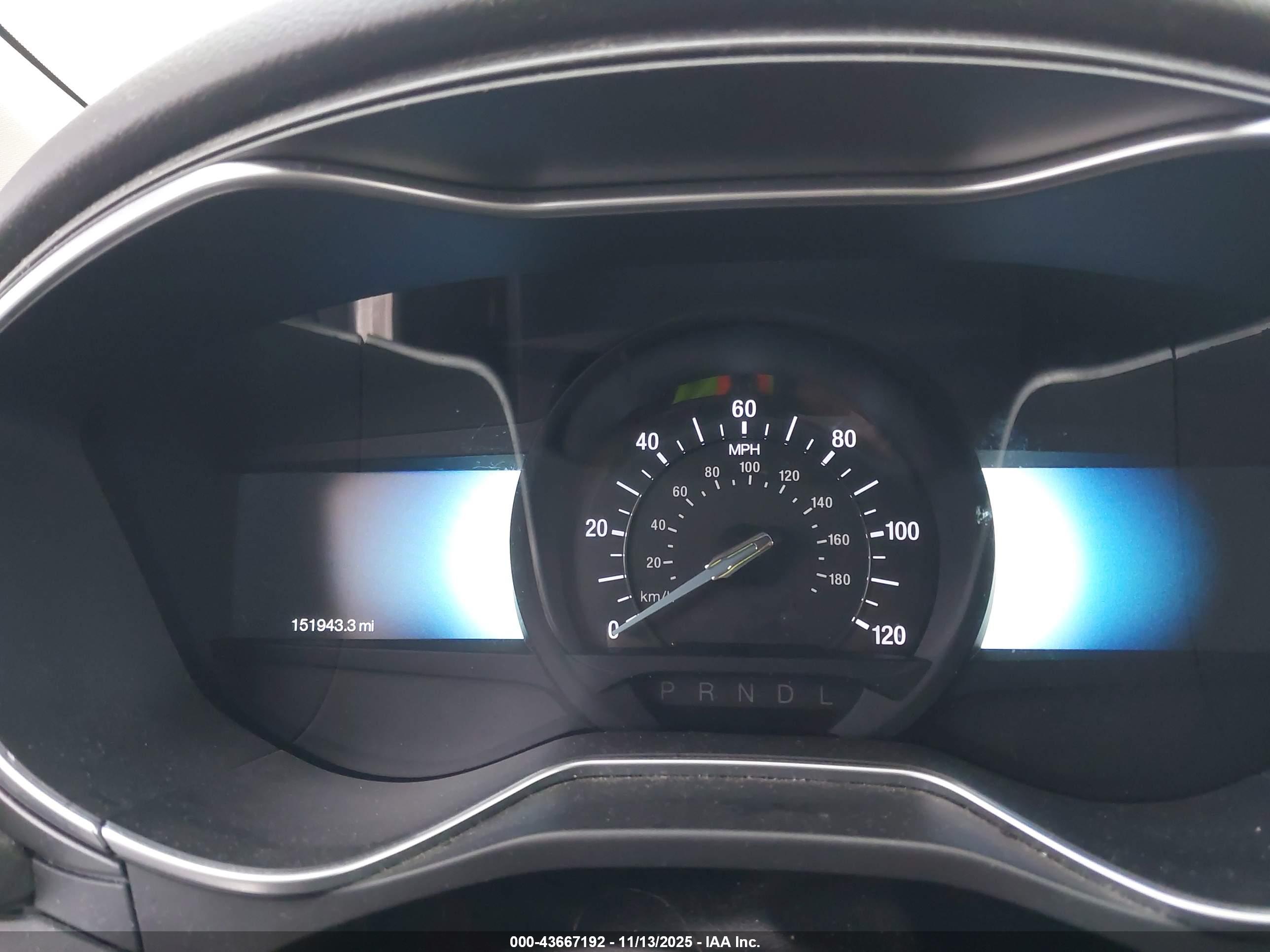 FORD FUSION image 7