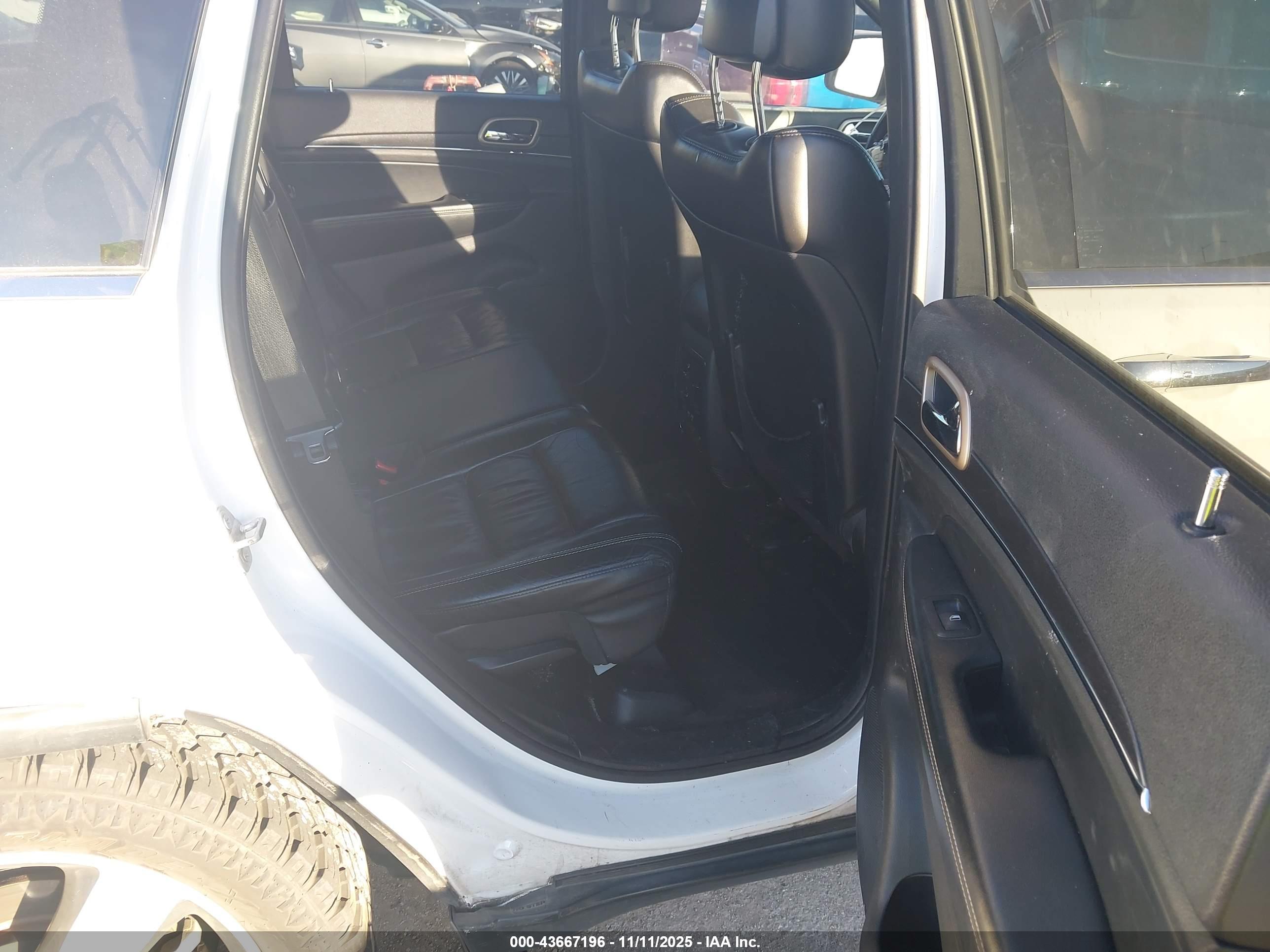 JEEP GRAND image 8