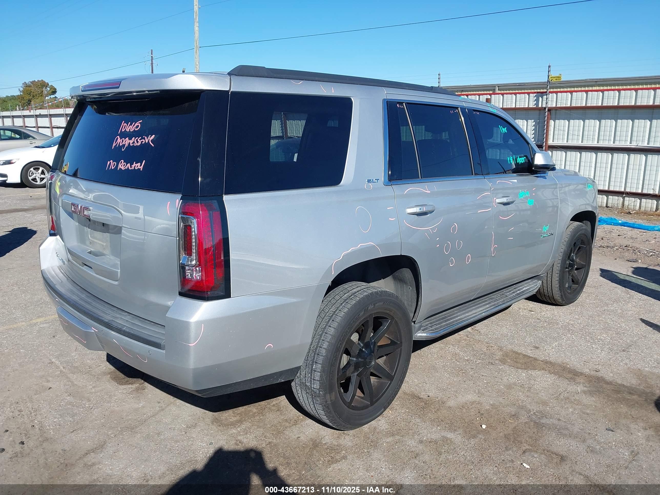 GMC YUKON image 4