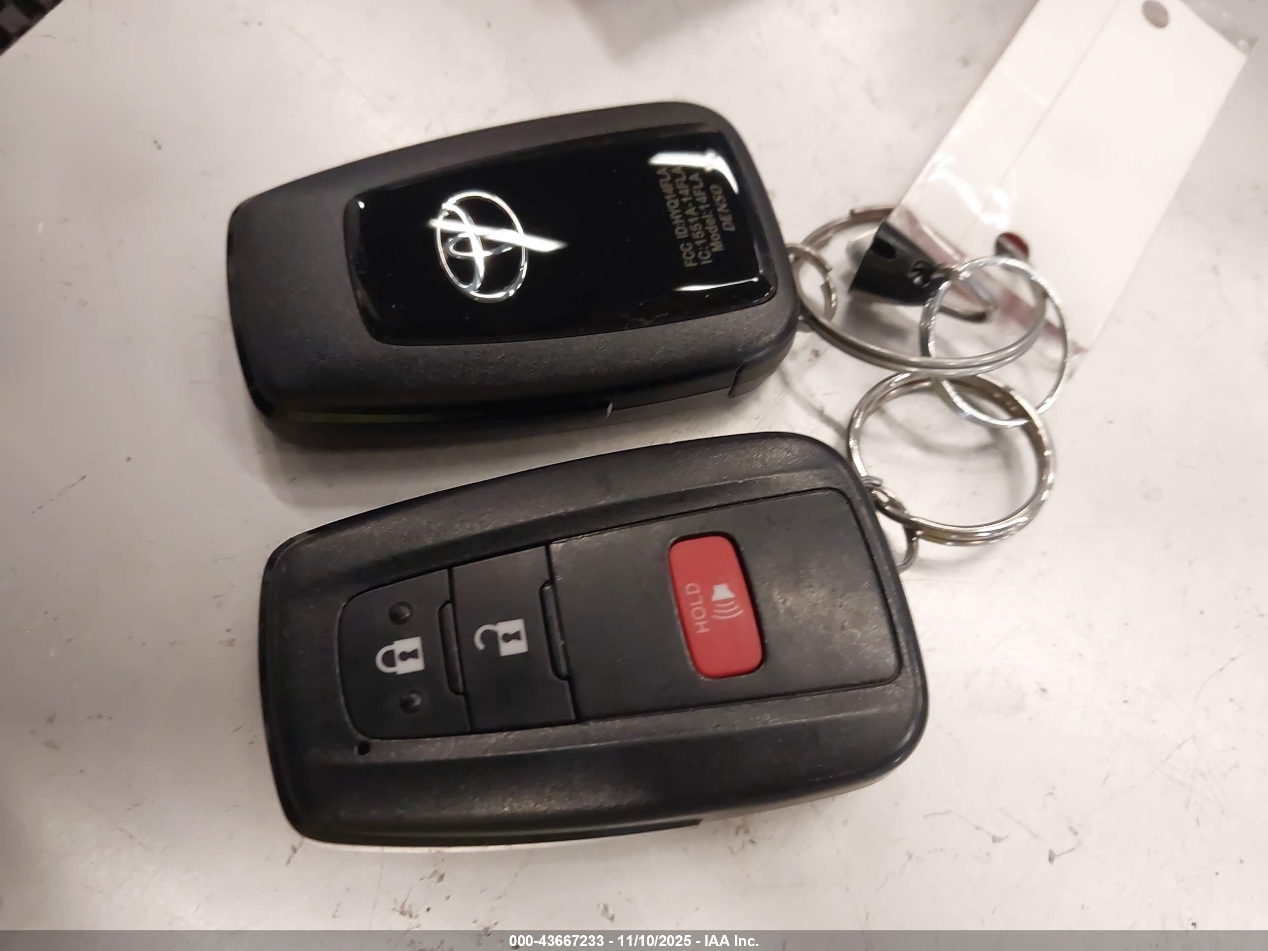 TOYOTA 4RUNNER image 11