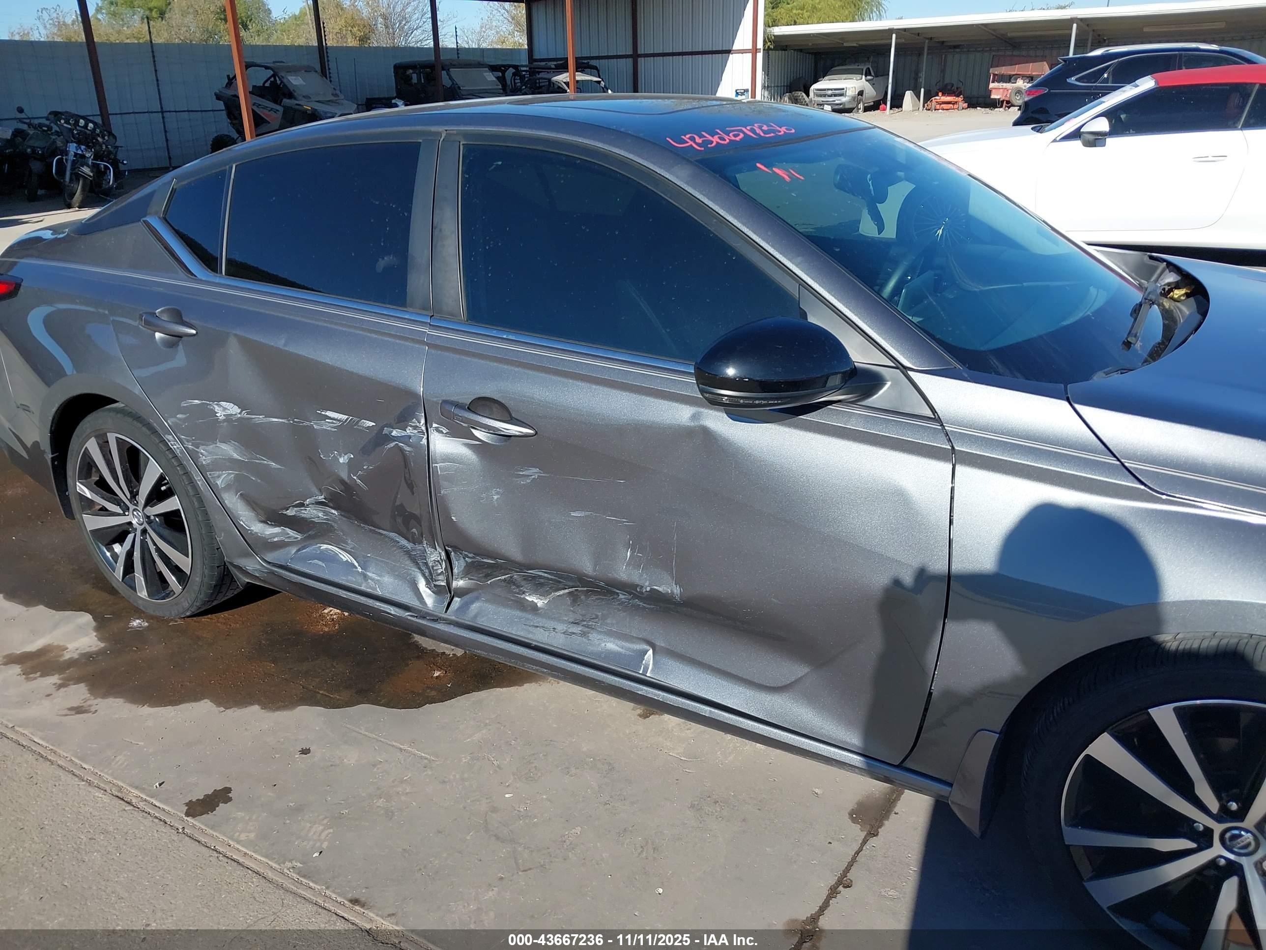 NISSAN ALTIMA image 6