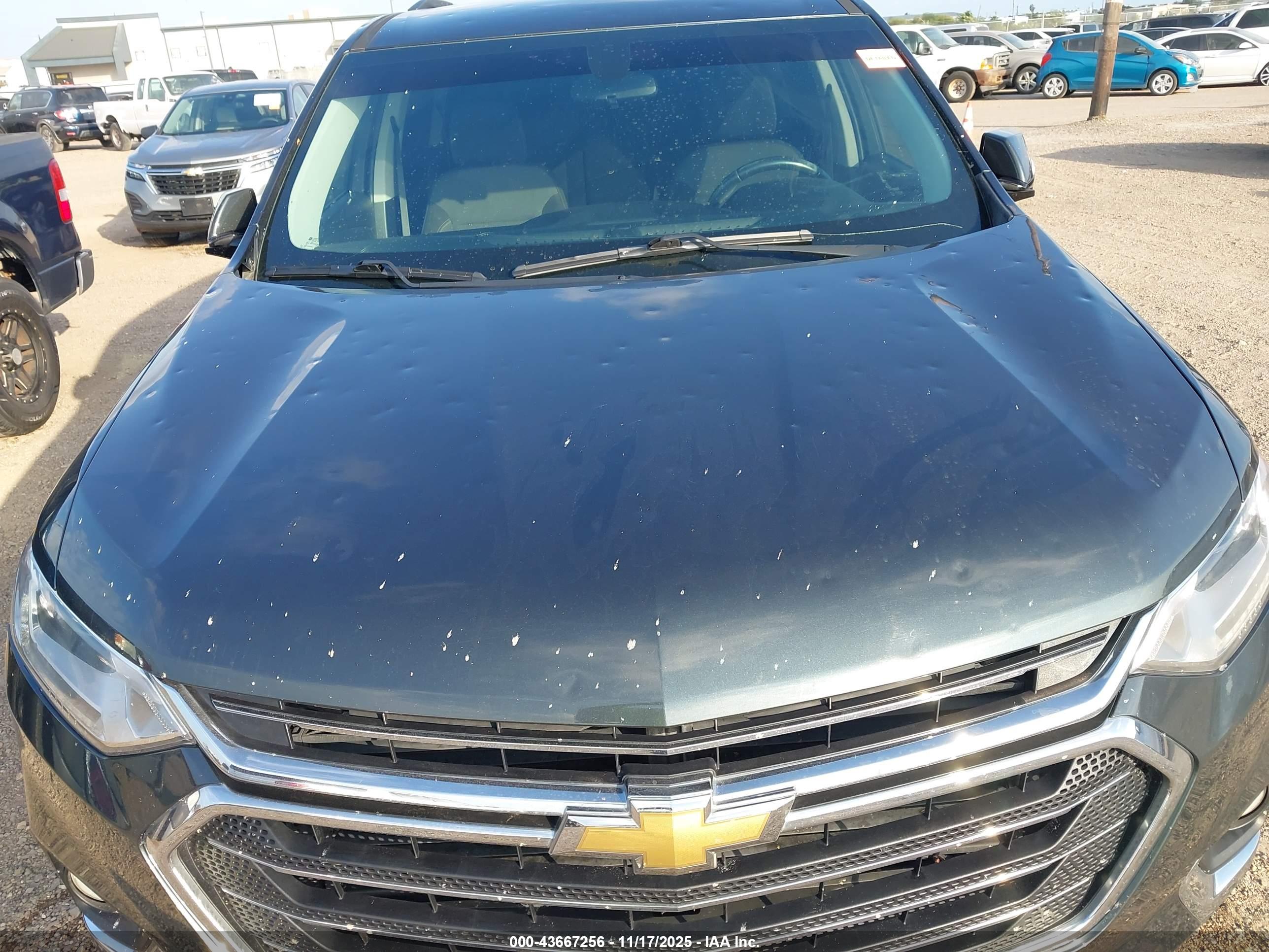 CHEVROLET TRAVERSE image 6