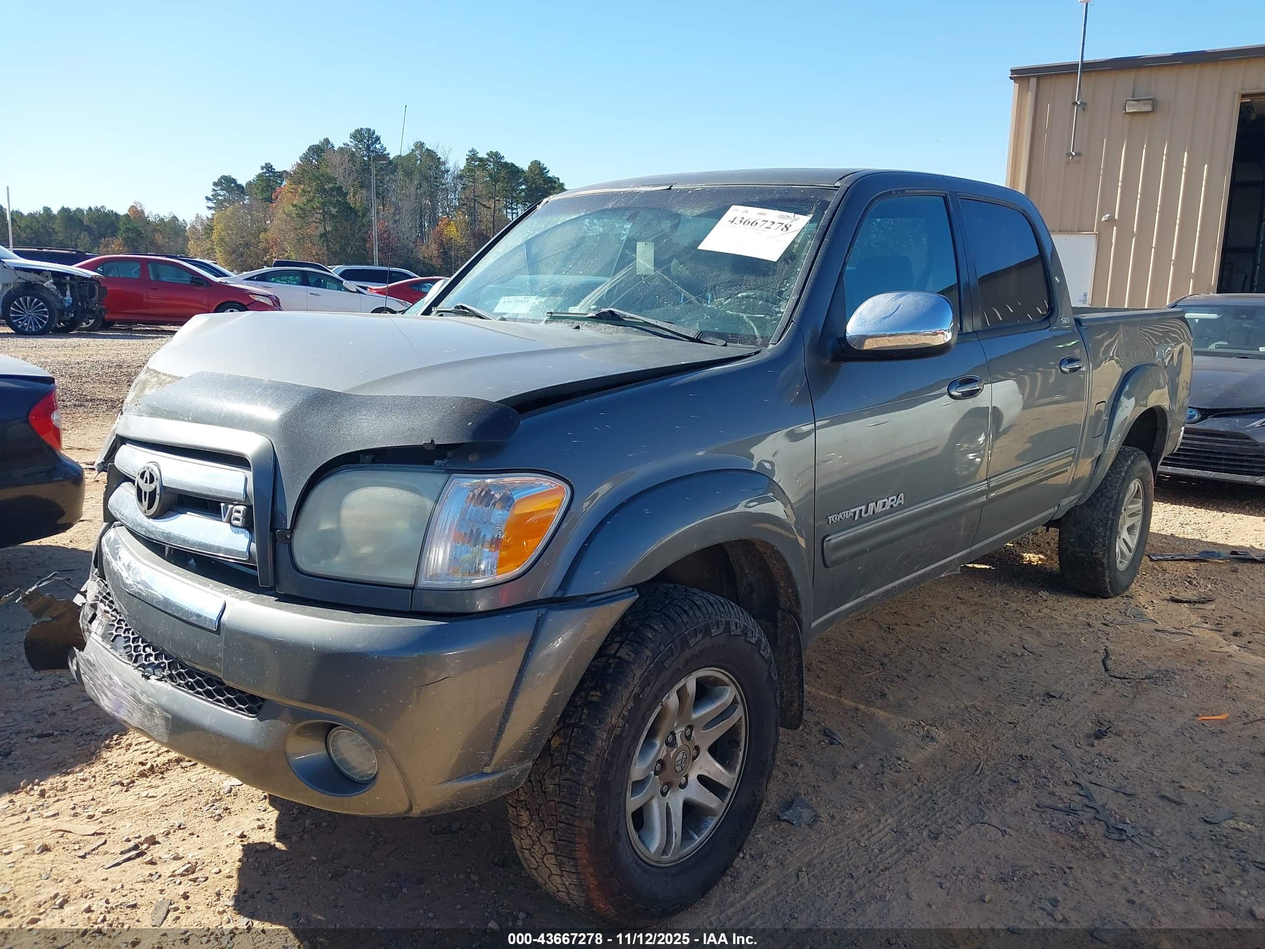 TOYOTA TUNDRA image 2