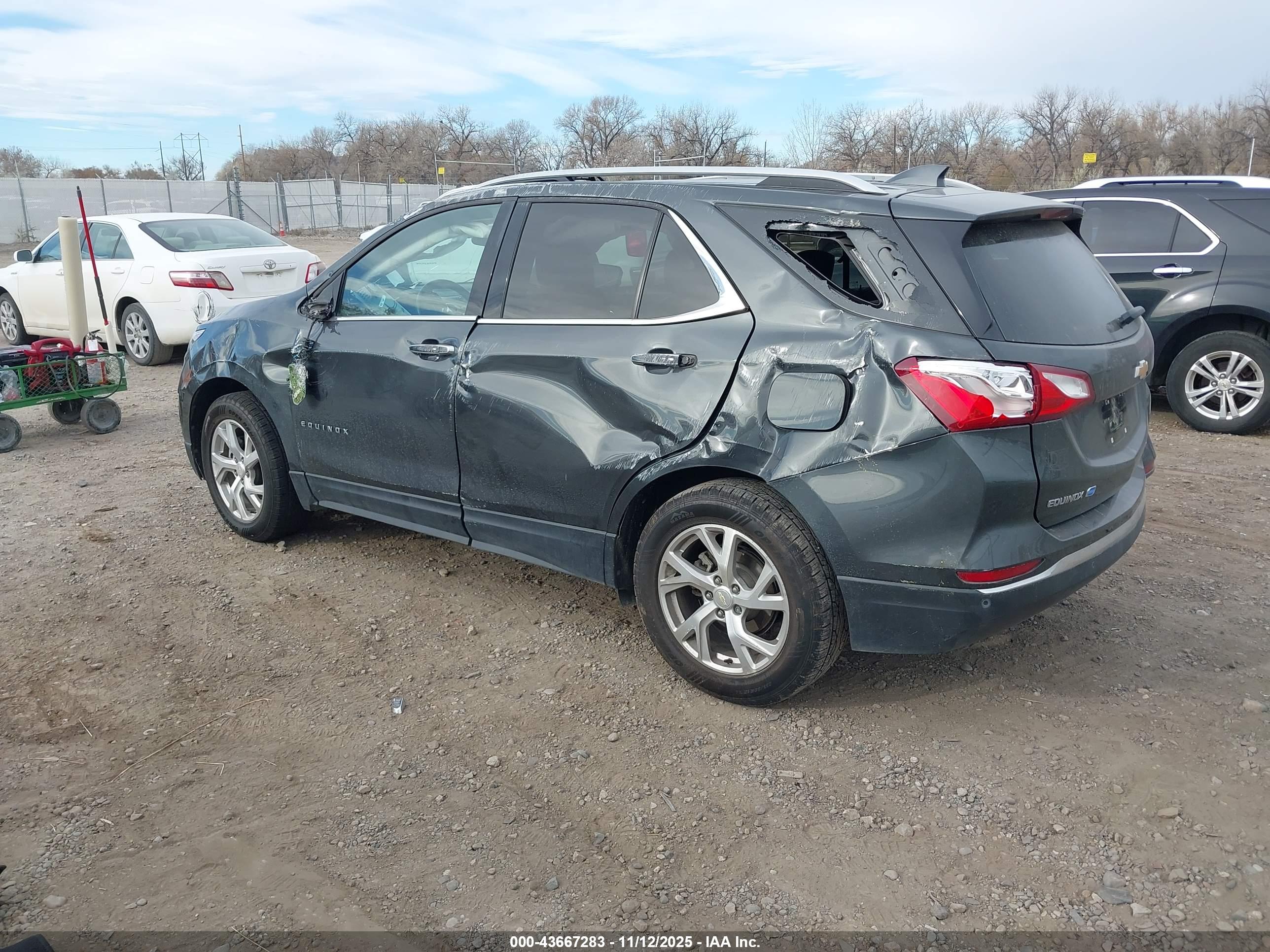 CHEVROLET EQUINOX image 3