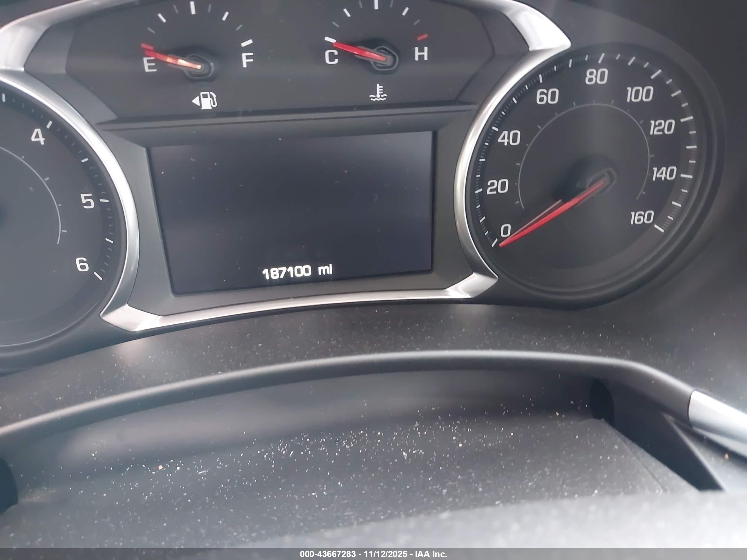 CHEVROLET EQUINOX image 7