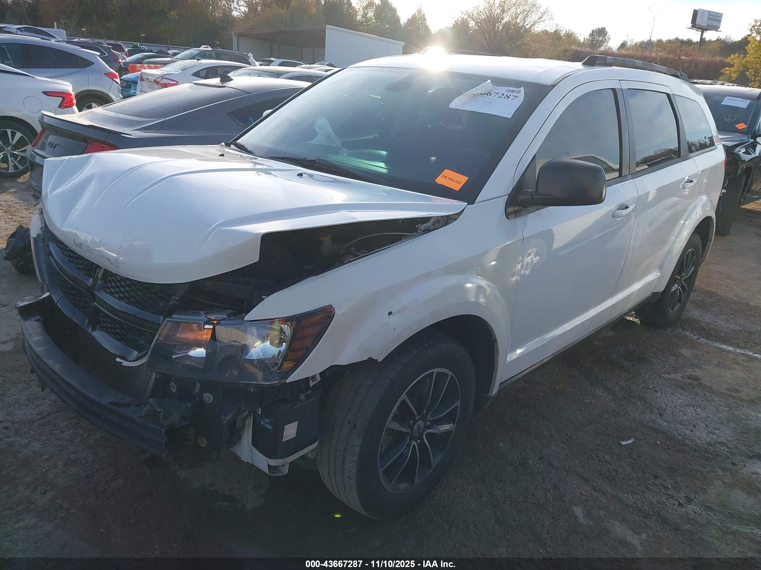 DODGE JOURNEY image 2