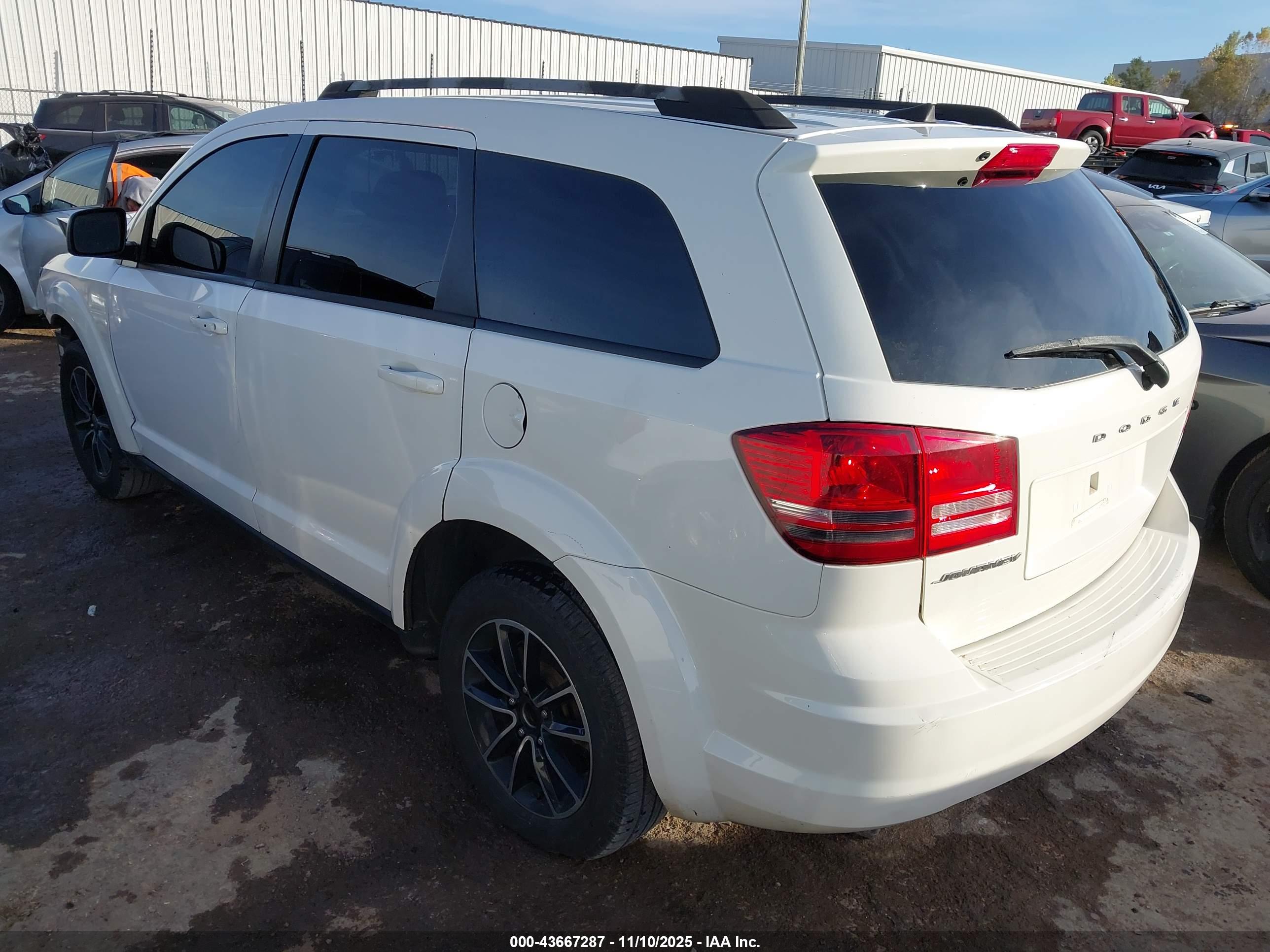 DODGE JOURNEY image 3