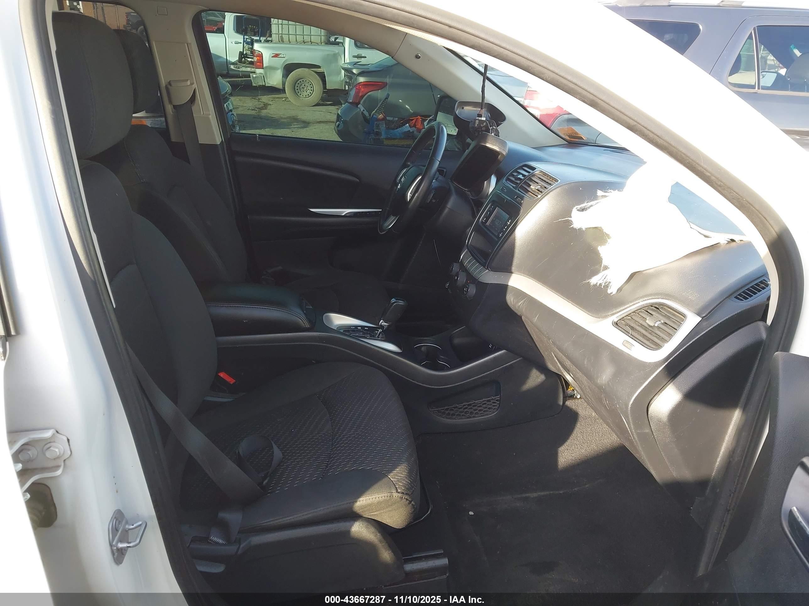 DODGE JOURNEY image 5