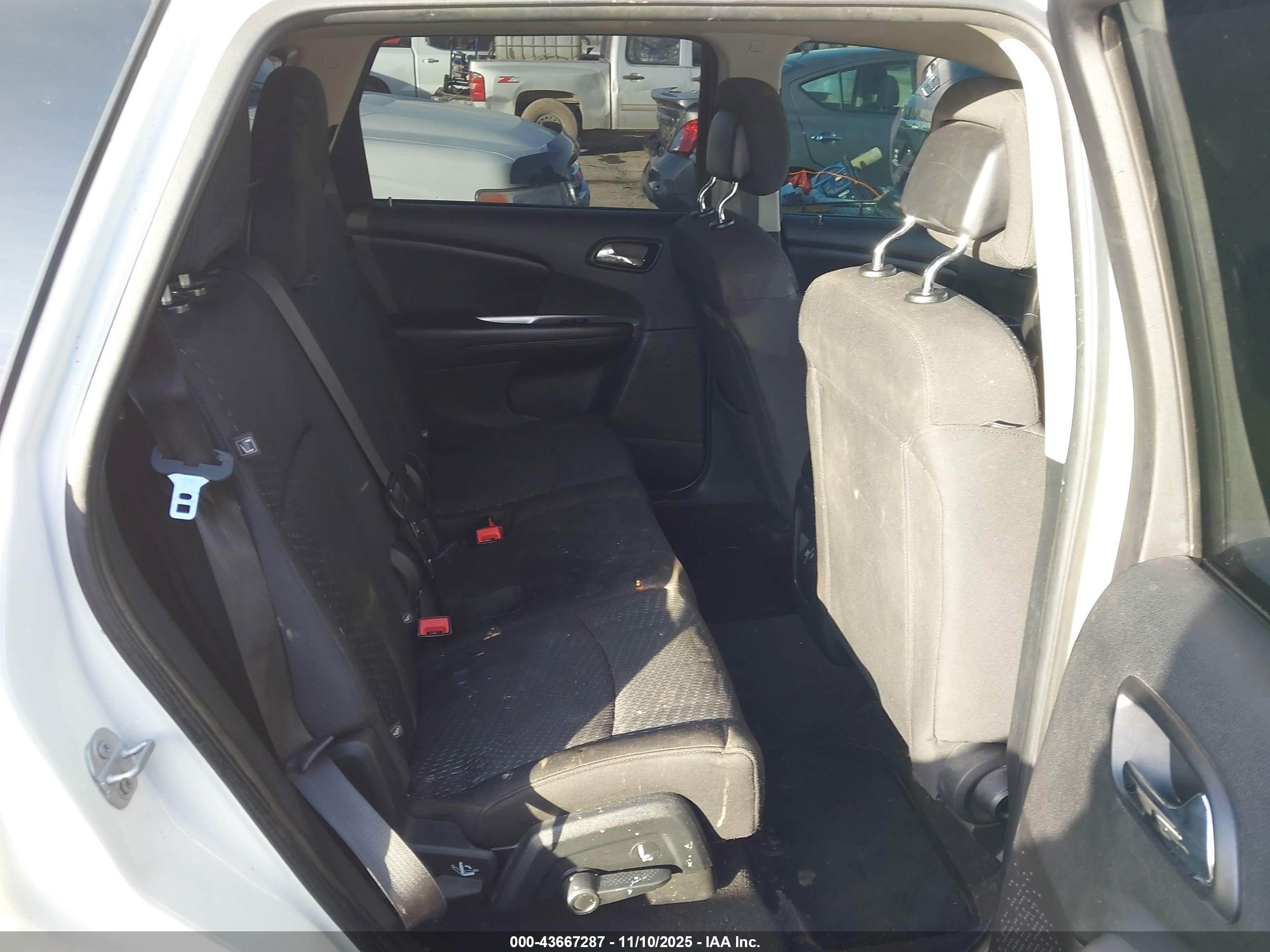 DODGE JOURNEY image 8