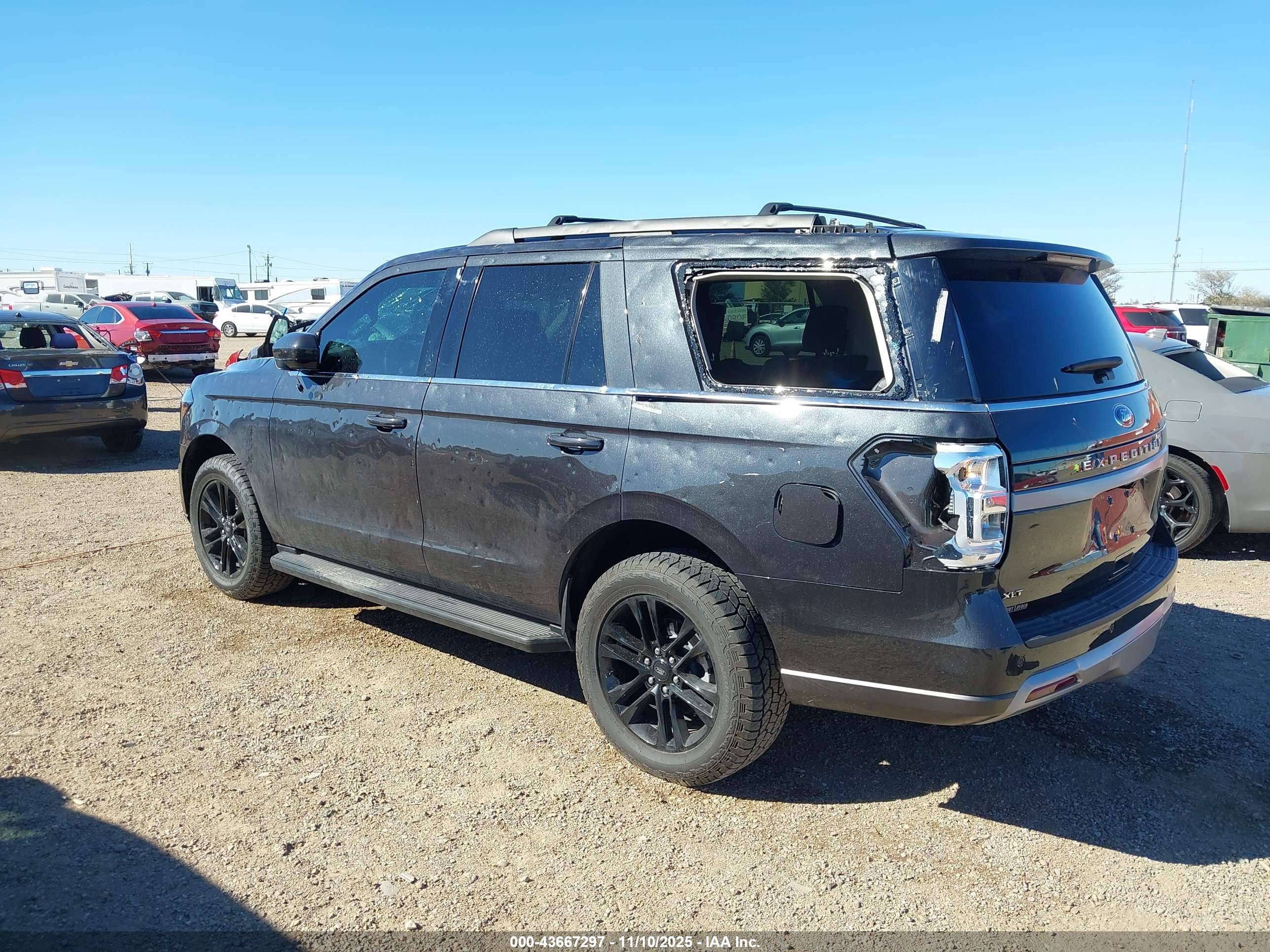 FORD EXPEDITION image 3