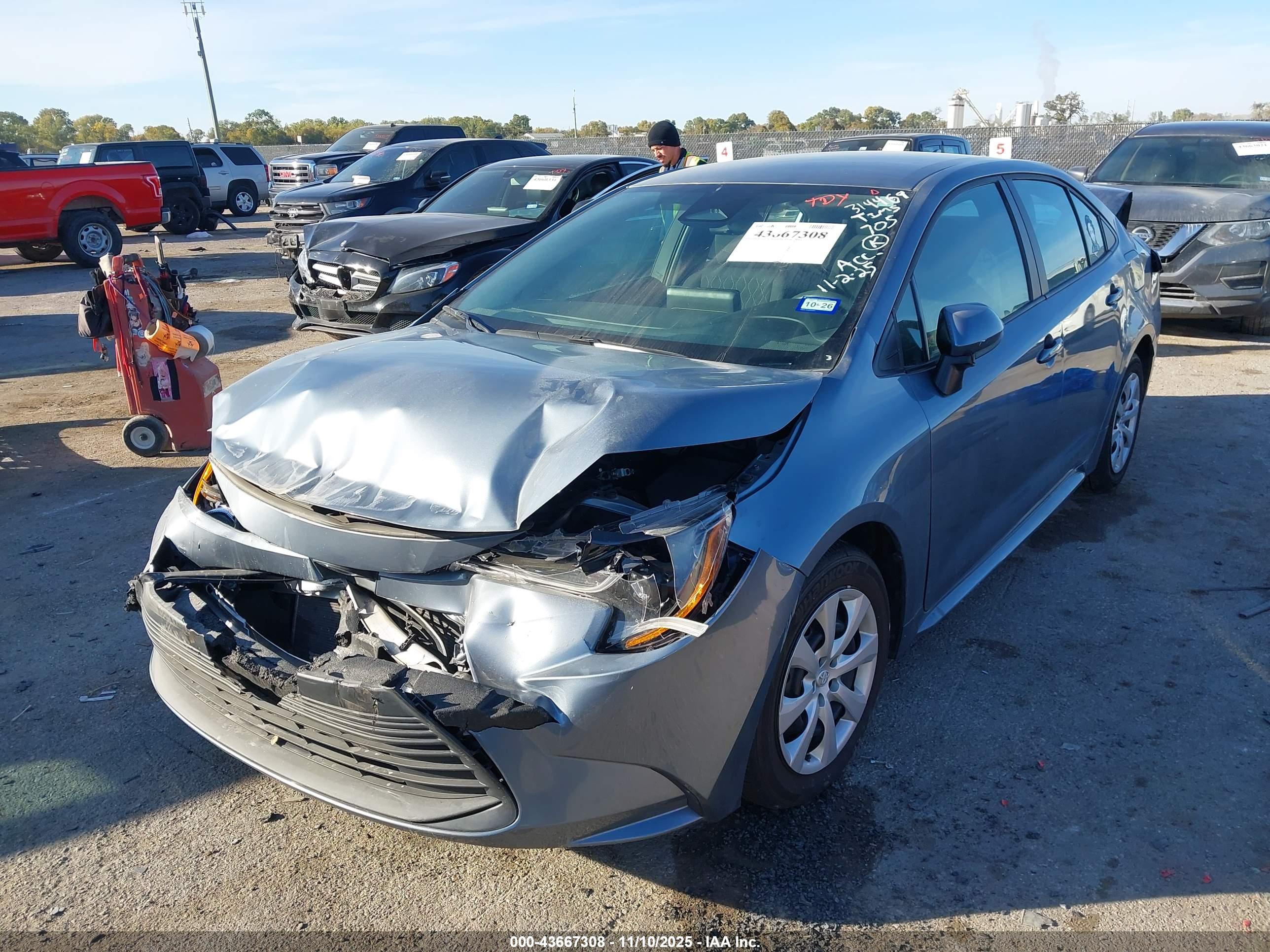 TOYOTA COROLLA image 2