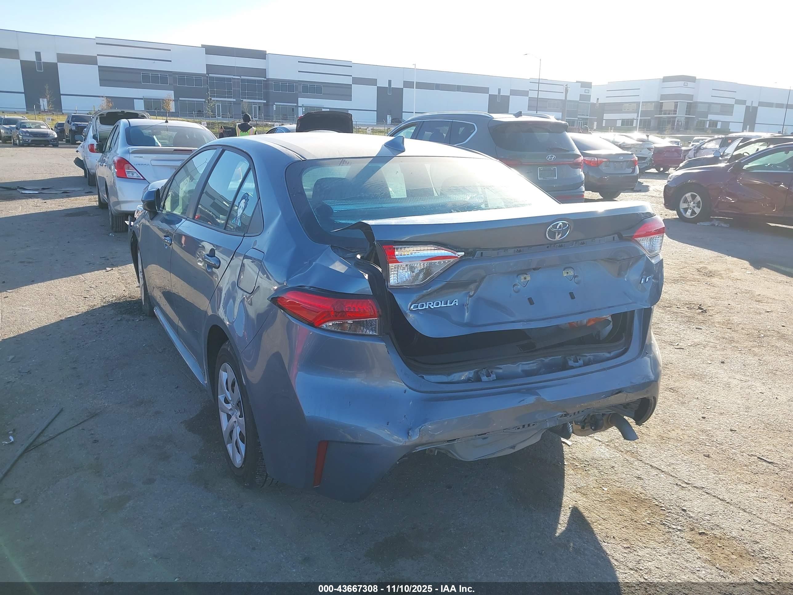 TOYOTA COROLLA image 3