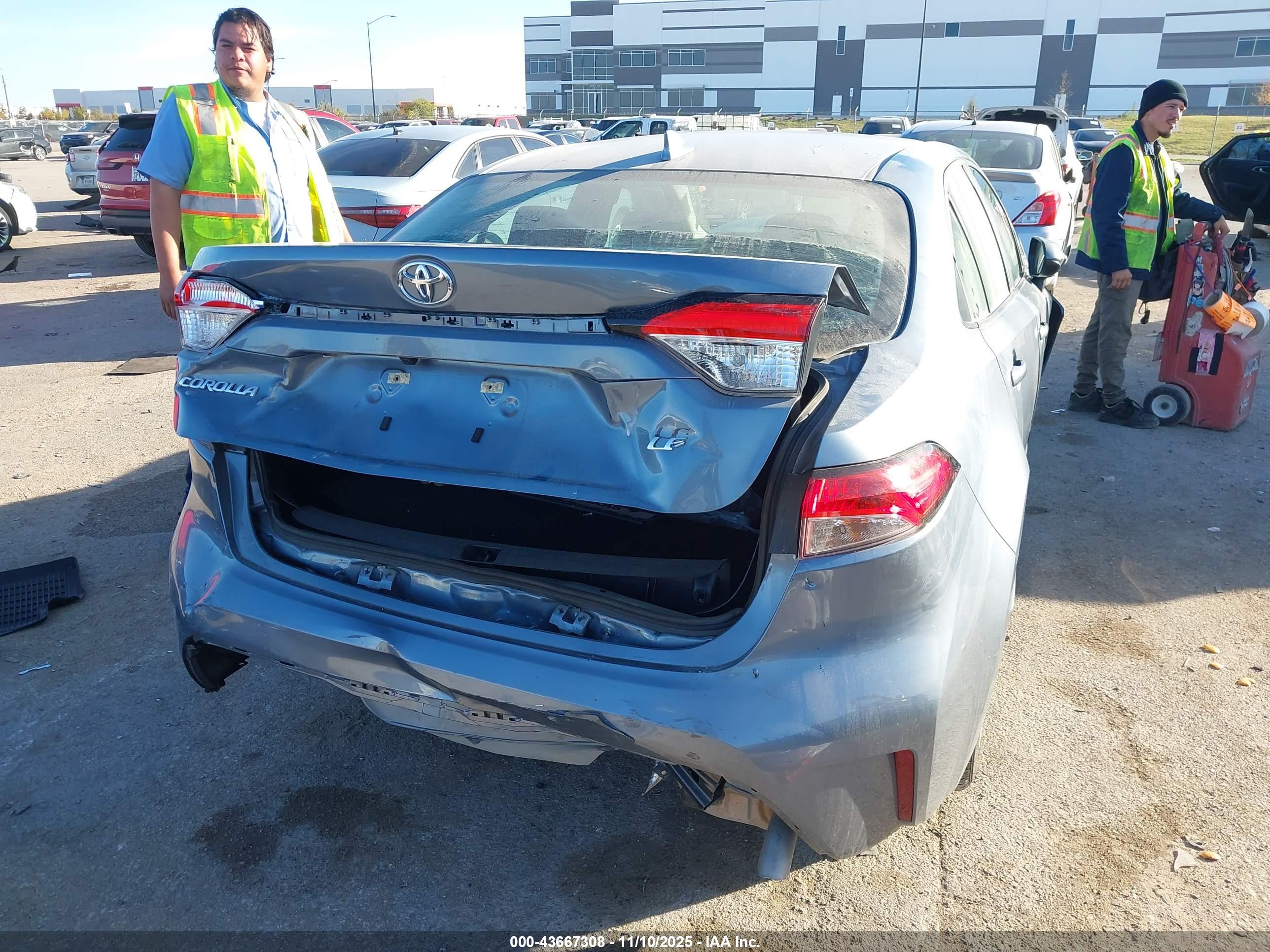 TOYOTA COROLLA image 4