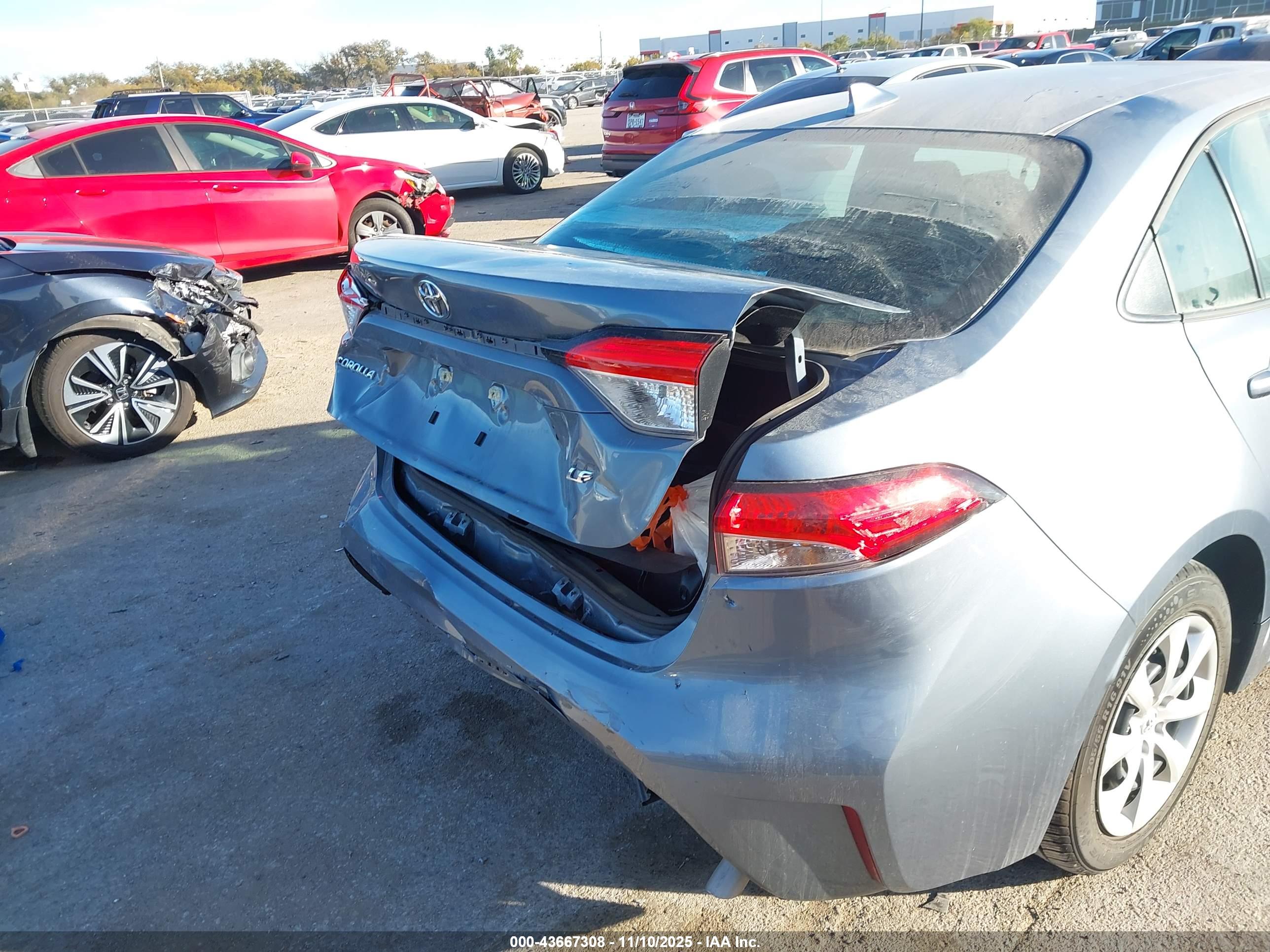 TOYOTA COROLLA image 6