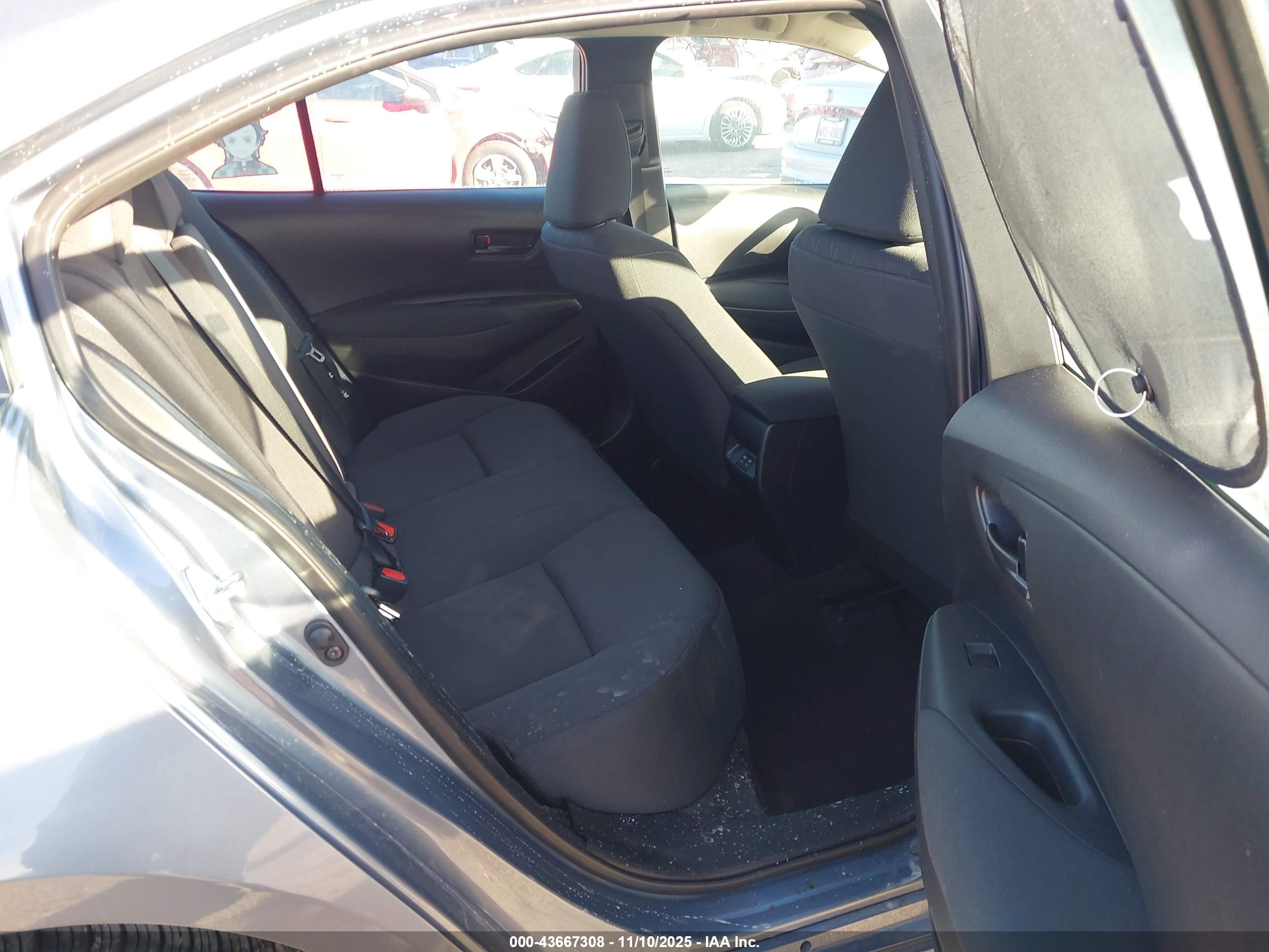 TOYOTA COROLLA image 8