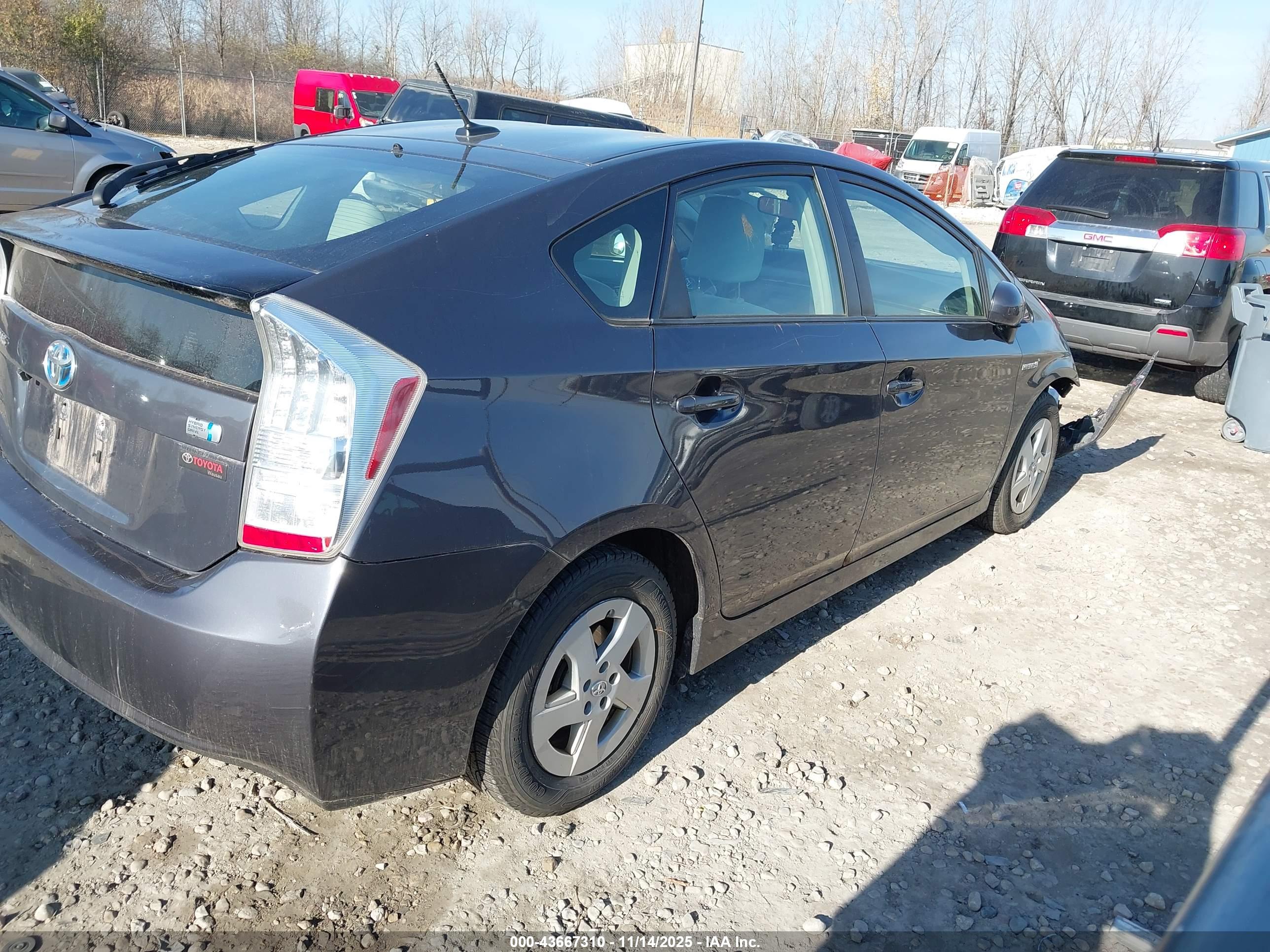 TOYOTA PRIUS image 4