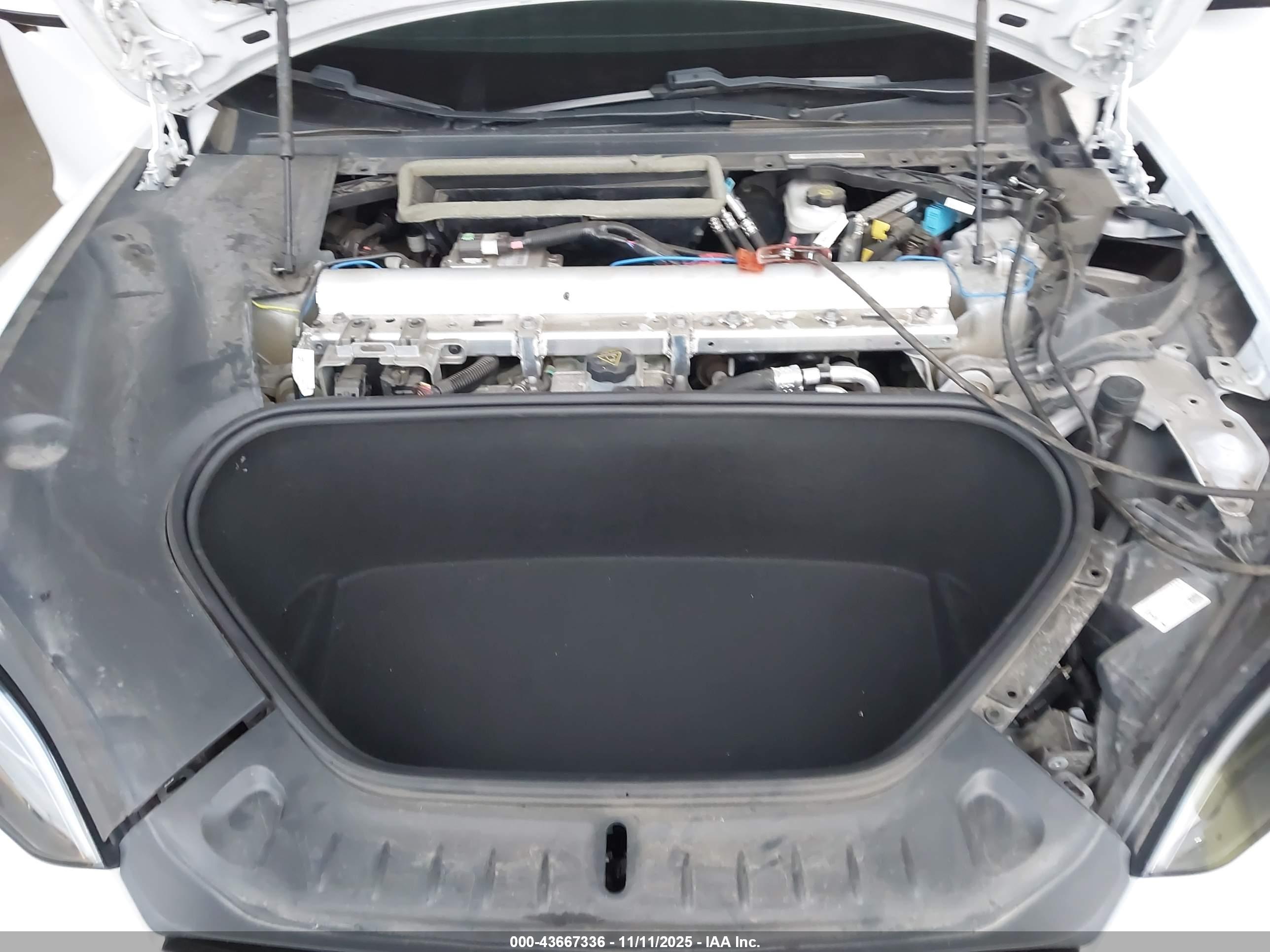 TESLA MODEL image 10