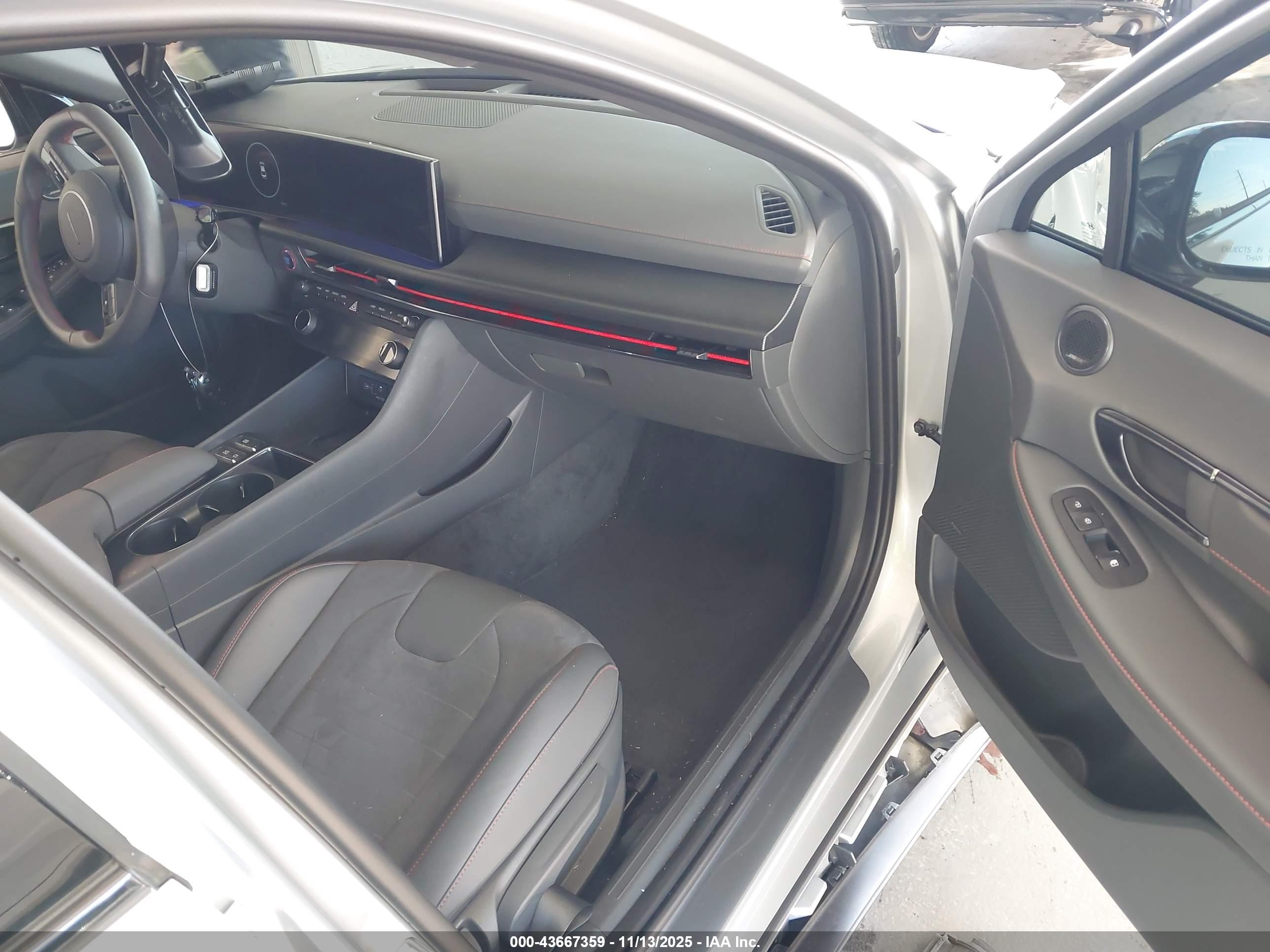 HYUNDAI SONATA image 5