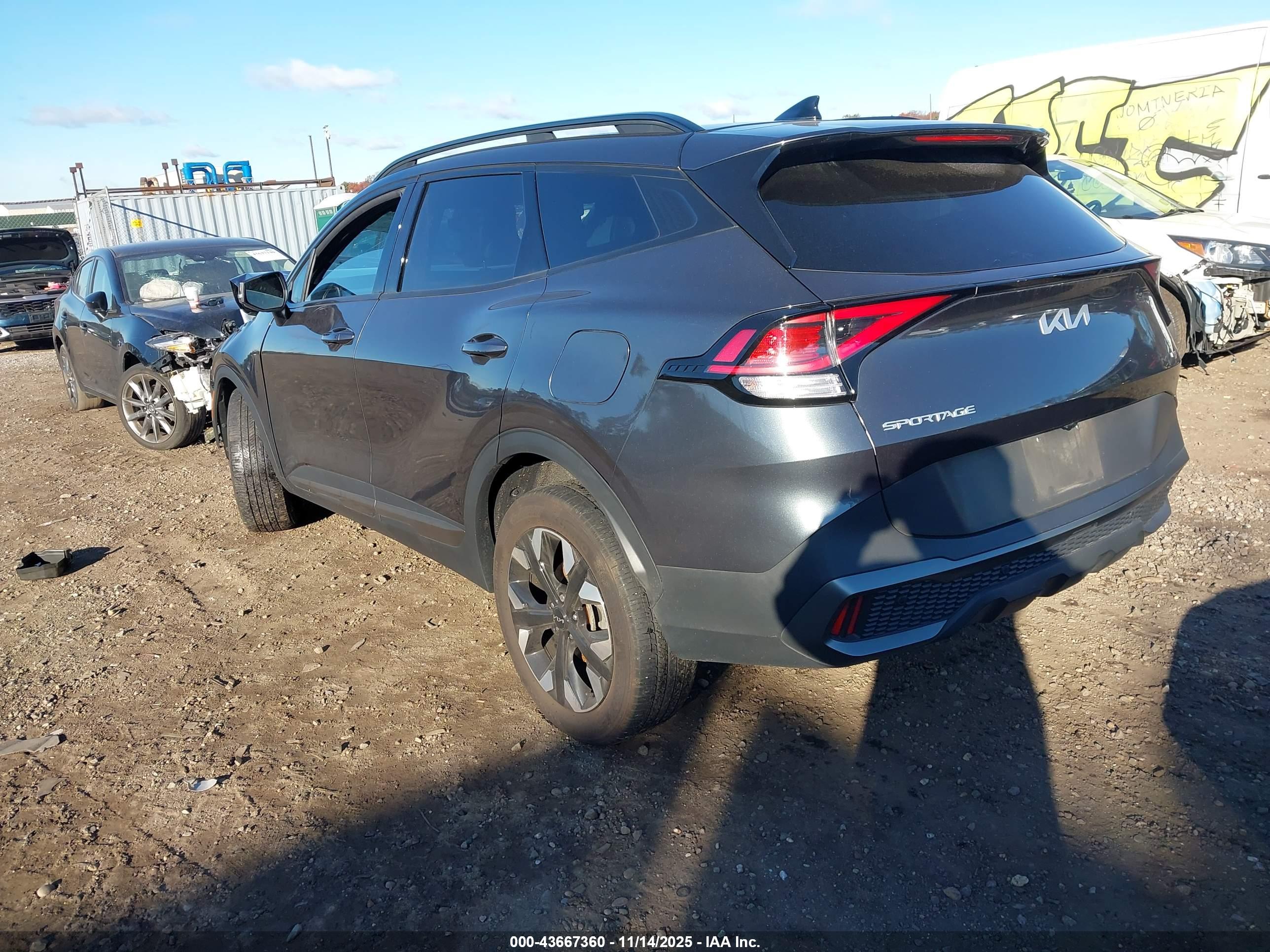 KIA SPORTAGE image 3