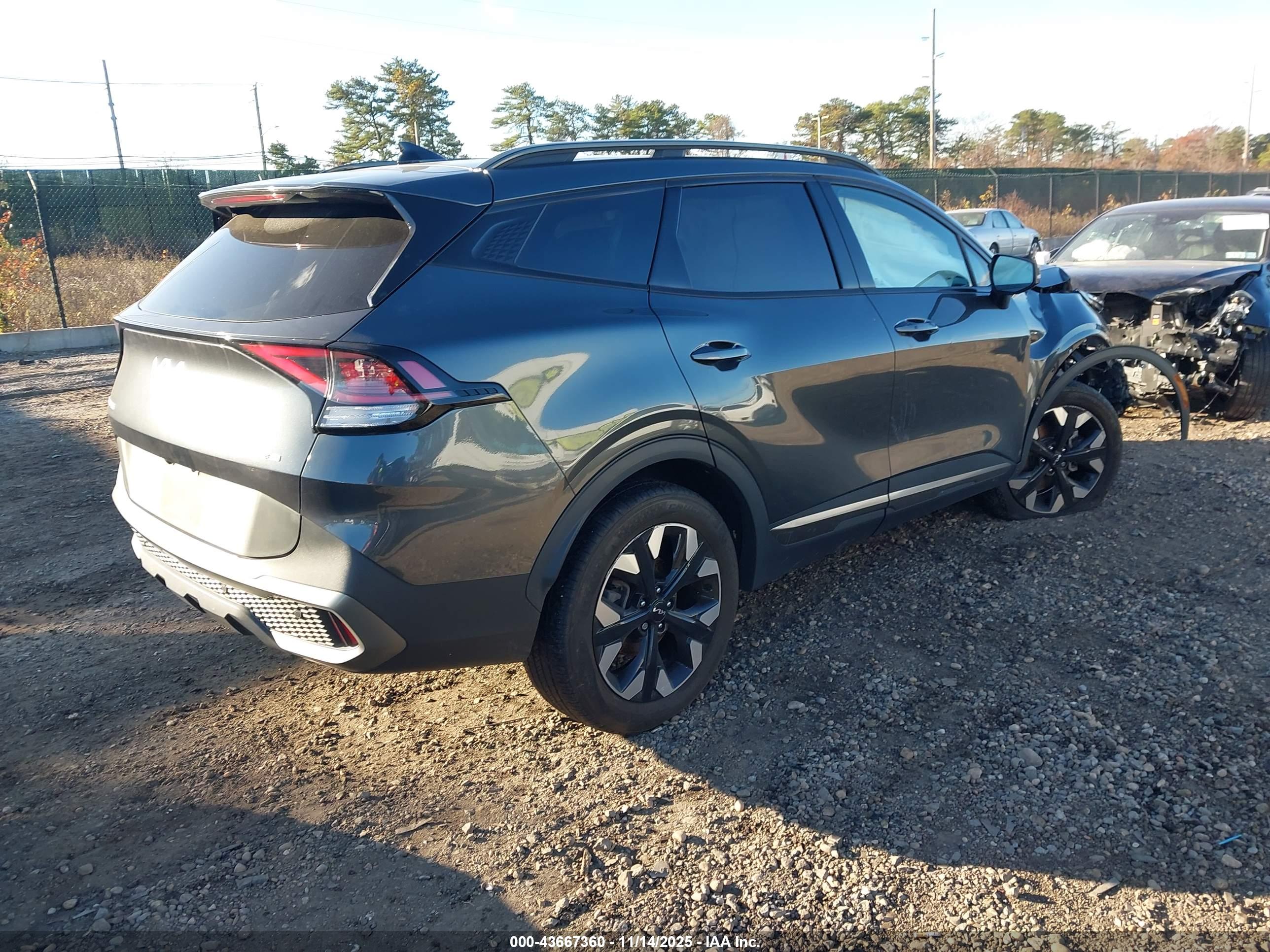 KIA SPORTAGE image 4
