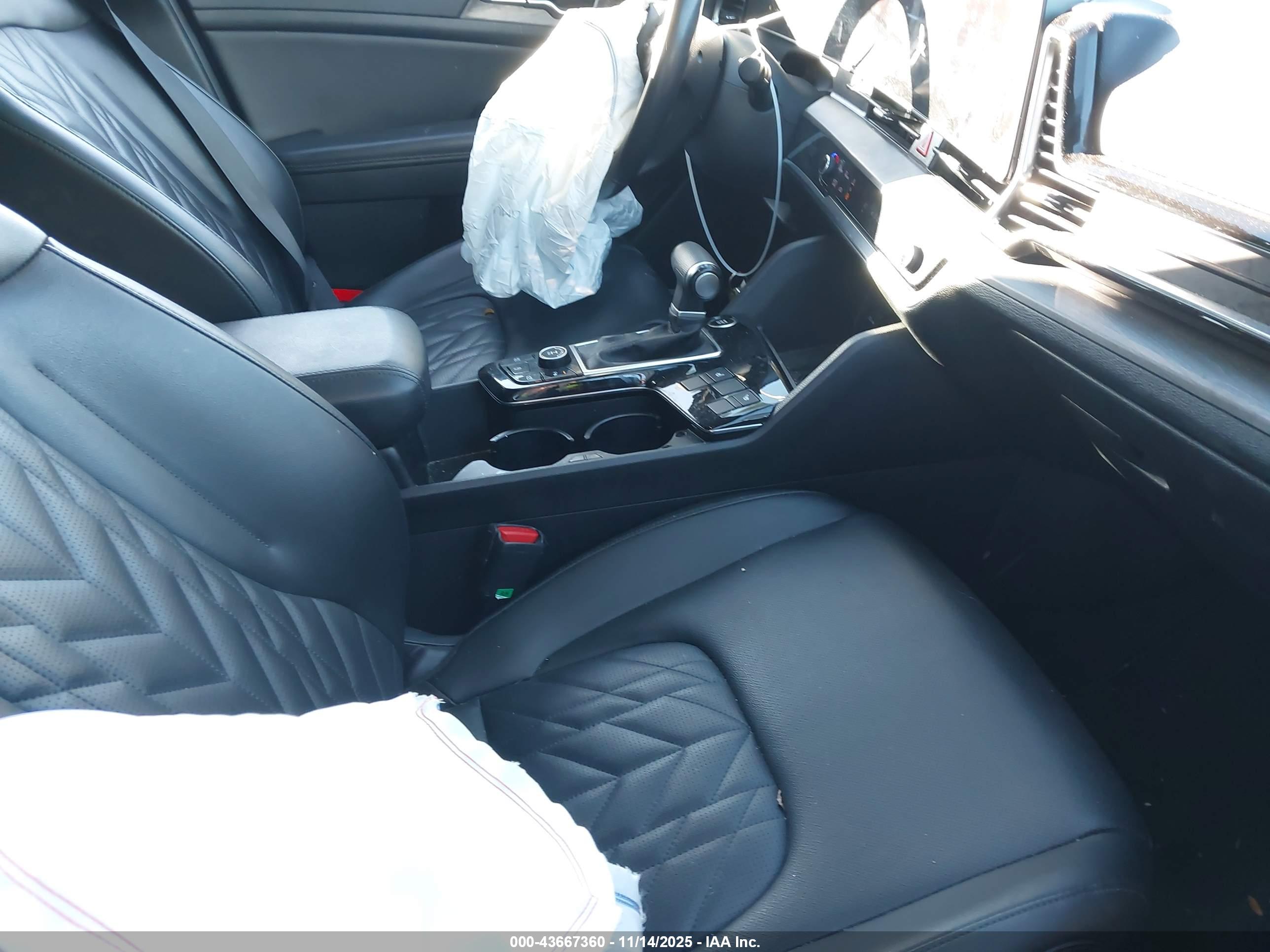KIA SPORTAGE image 5