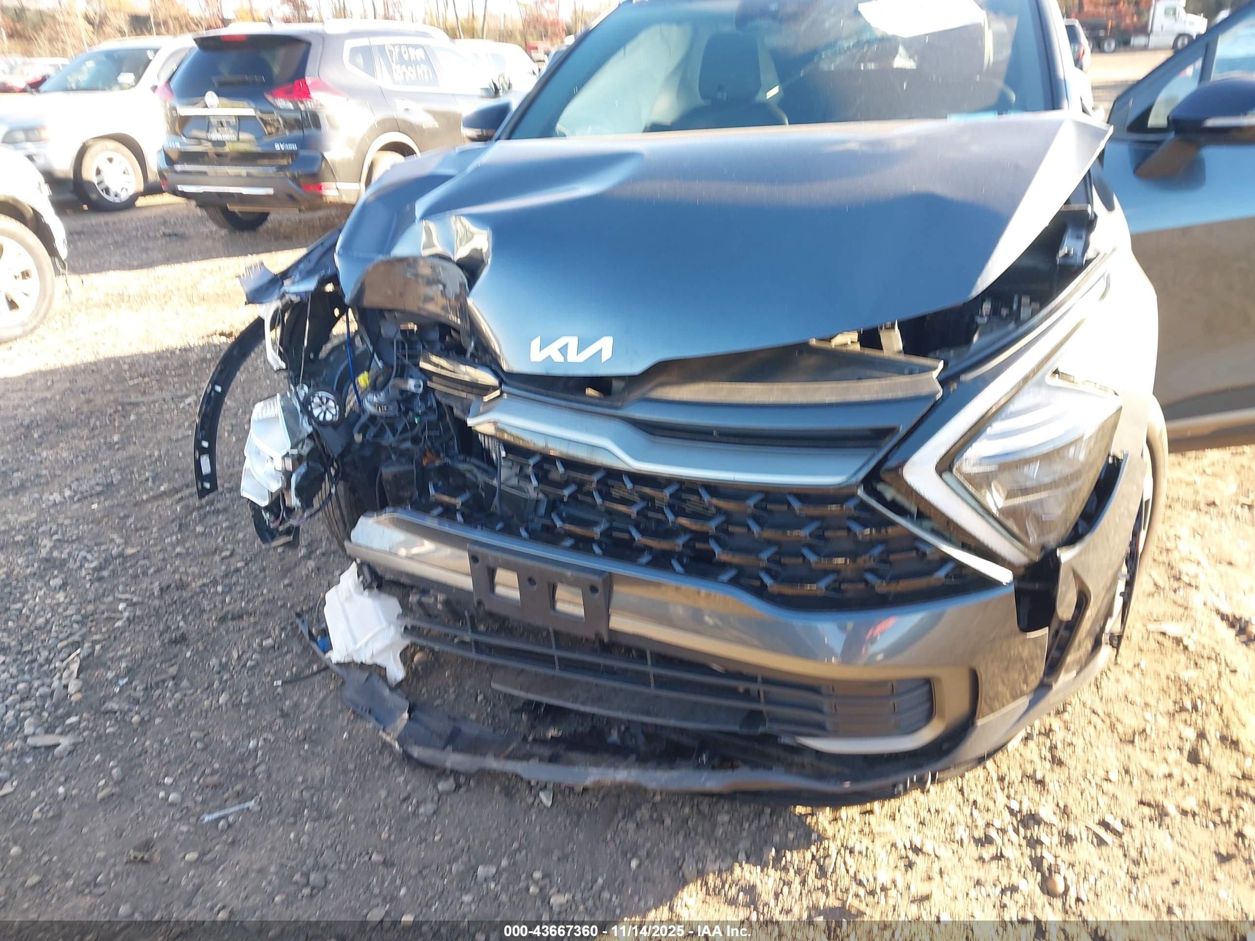 KIA SPORTAGE image 6