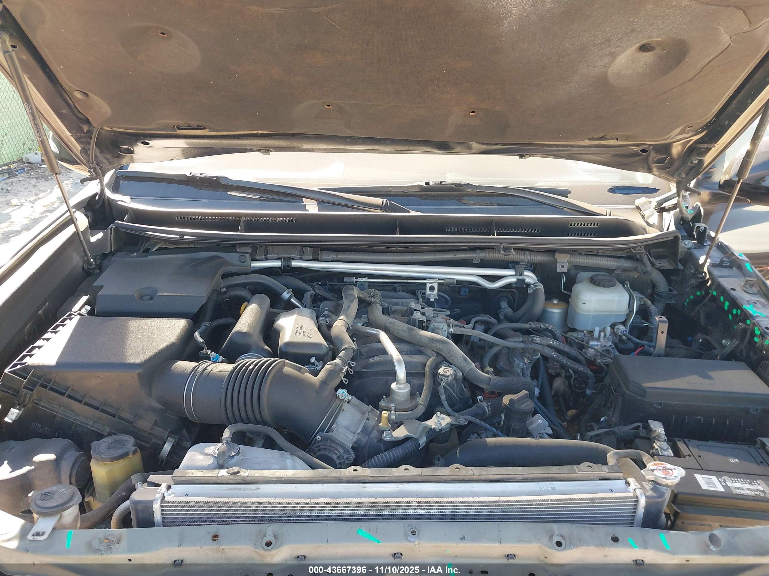 LEXUS GX image 10