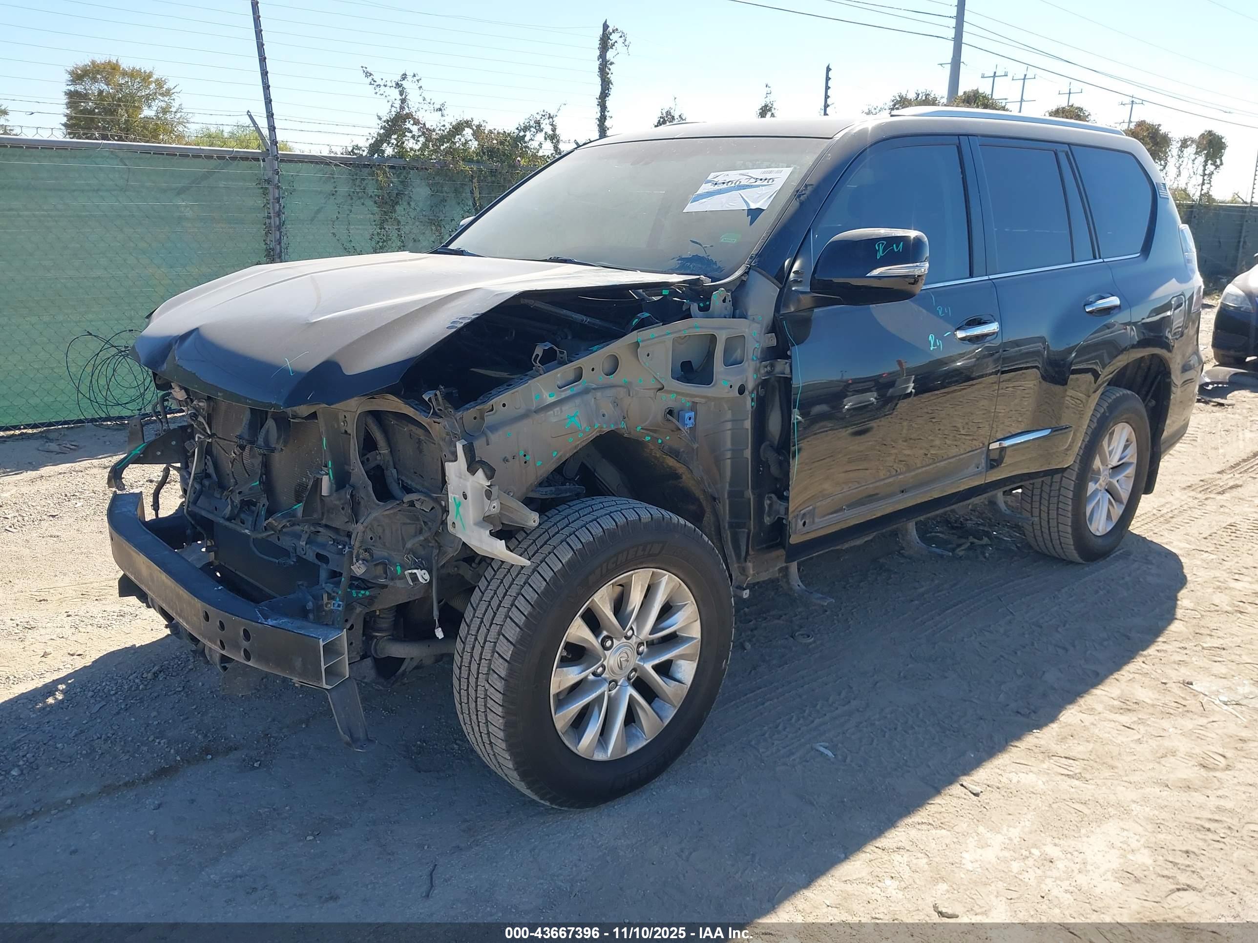LEXUS GX image 2