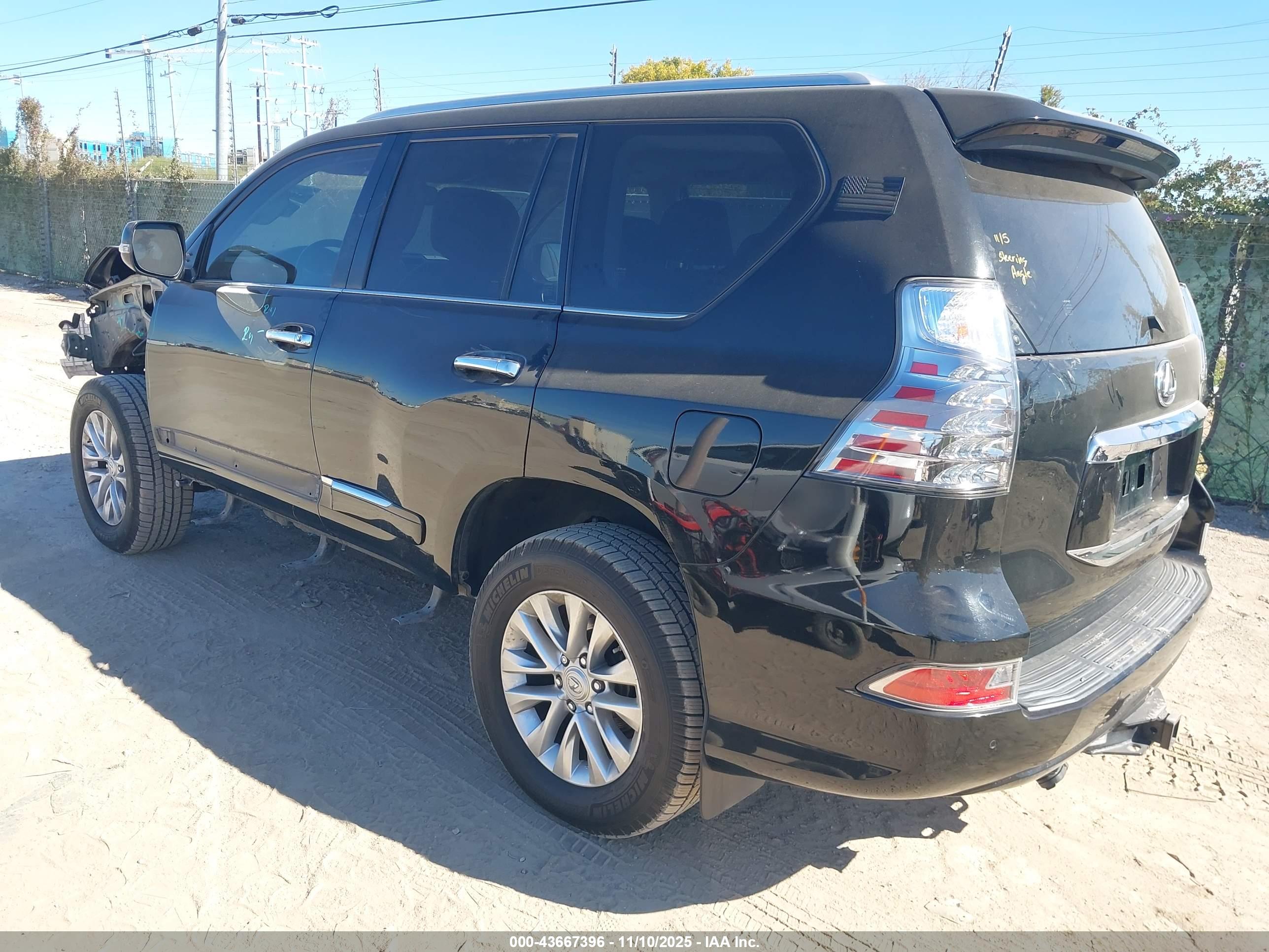 LEXUS GX image 3