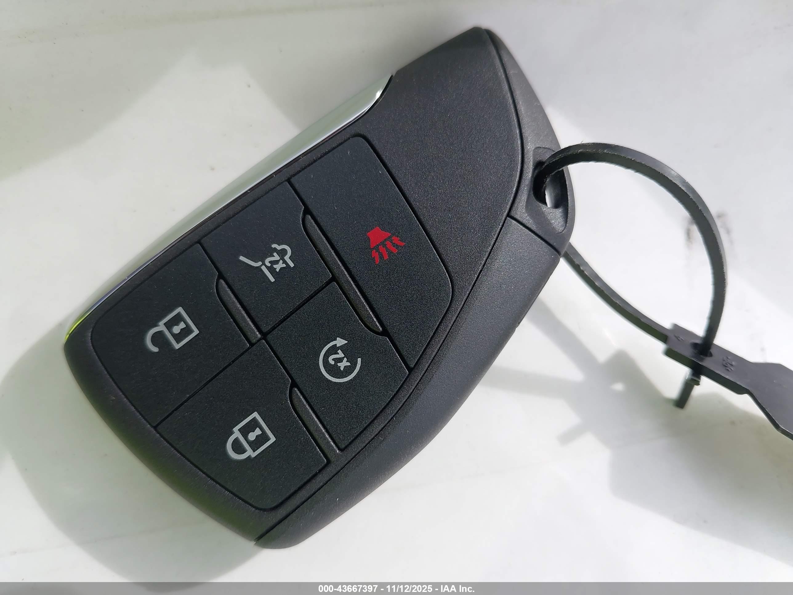 CHEVROLET EQUINOX image 11