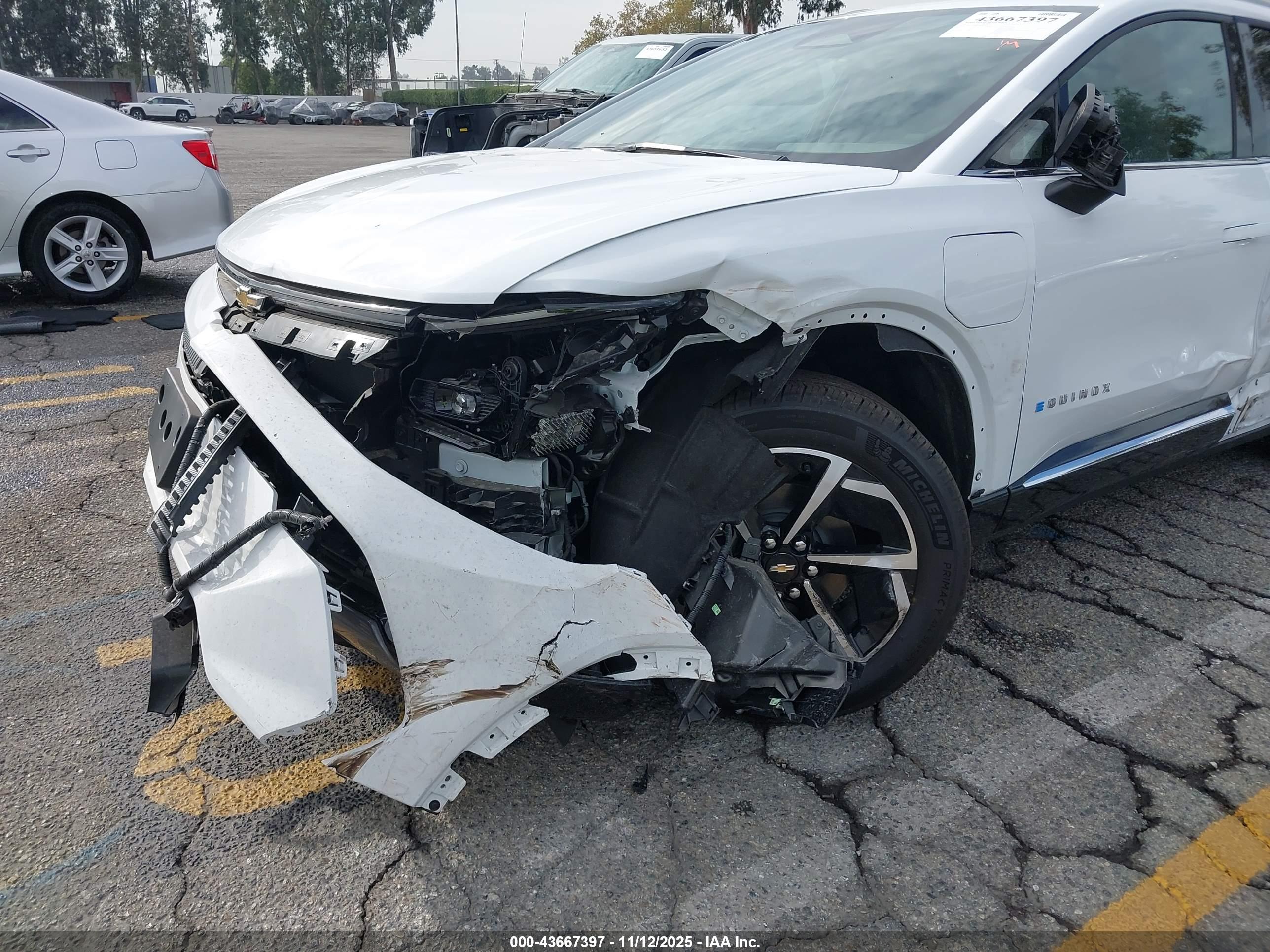 CHEVROLET EQUINOX image 6