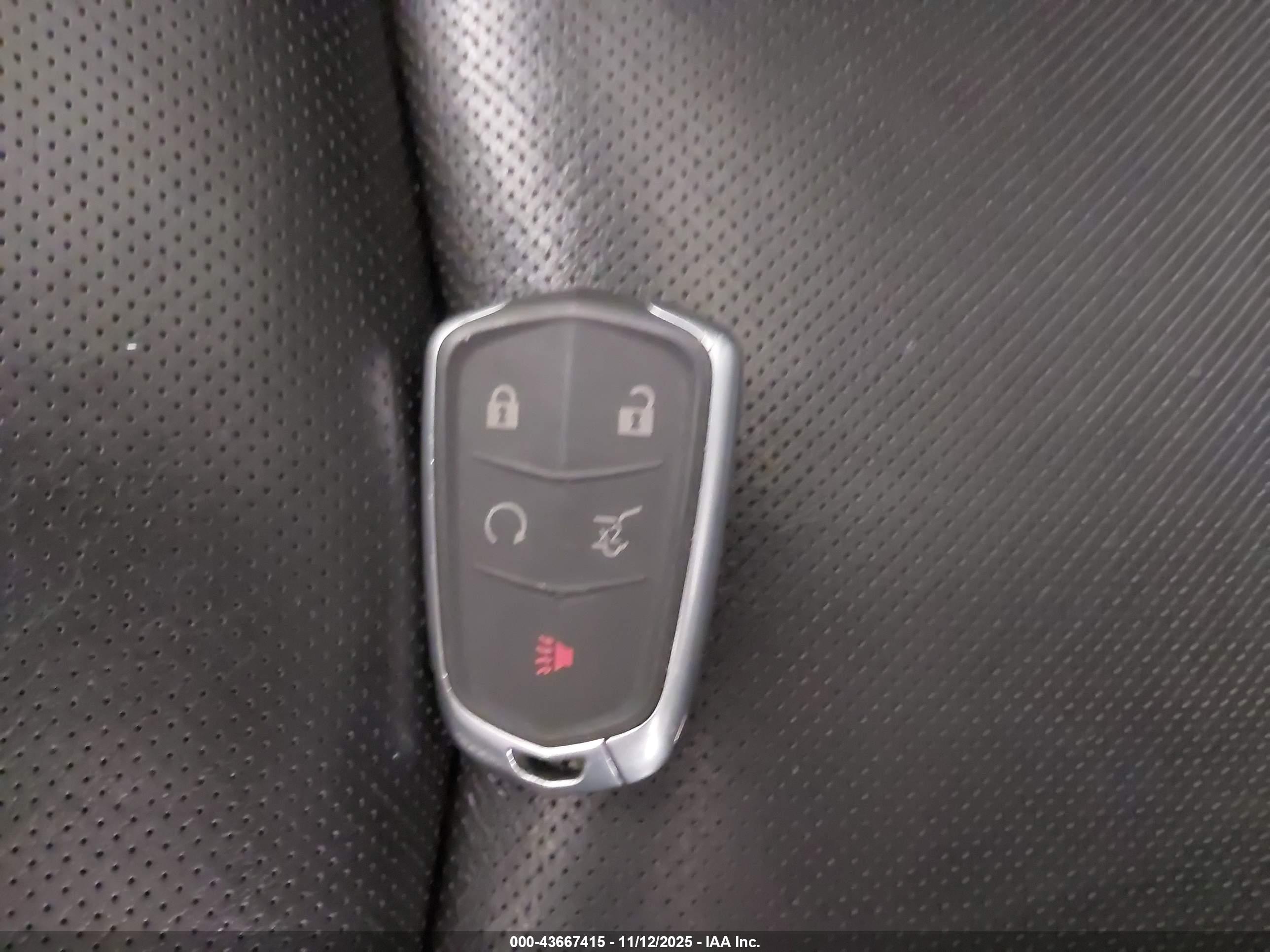 CADILLAC XT5 image 11