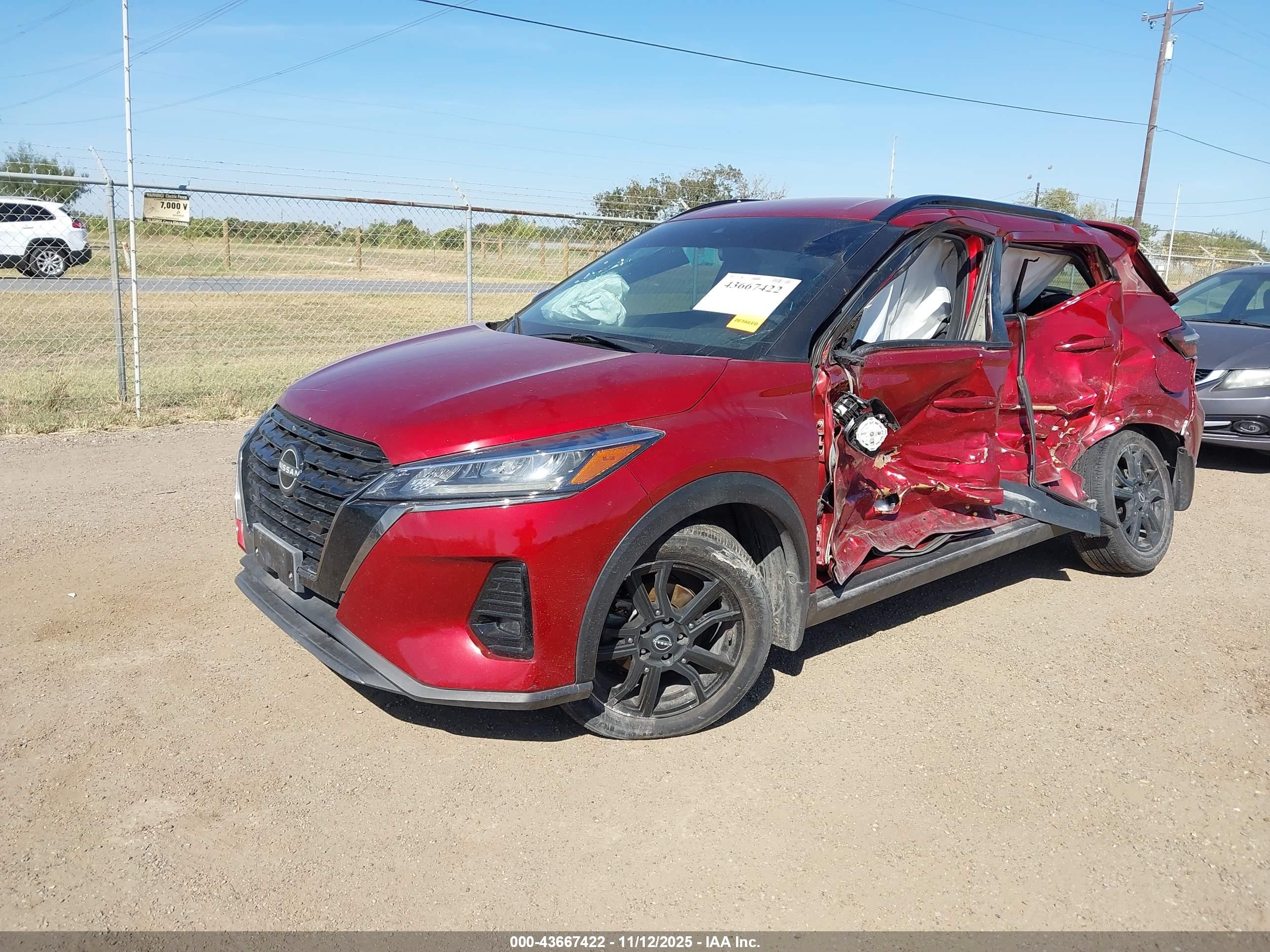 NISSAN KICKS image 2