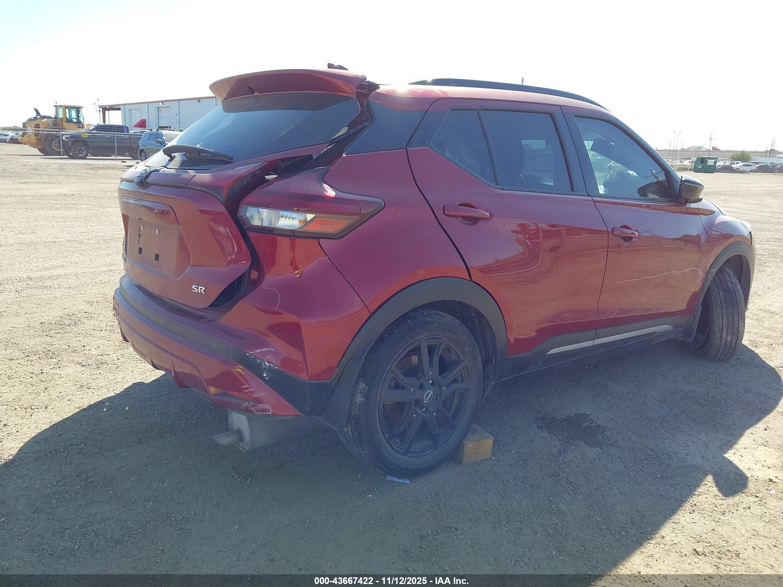 NISSAN KICKS image 4
