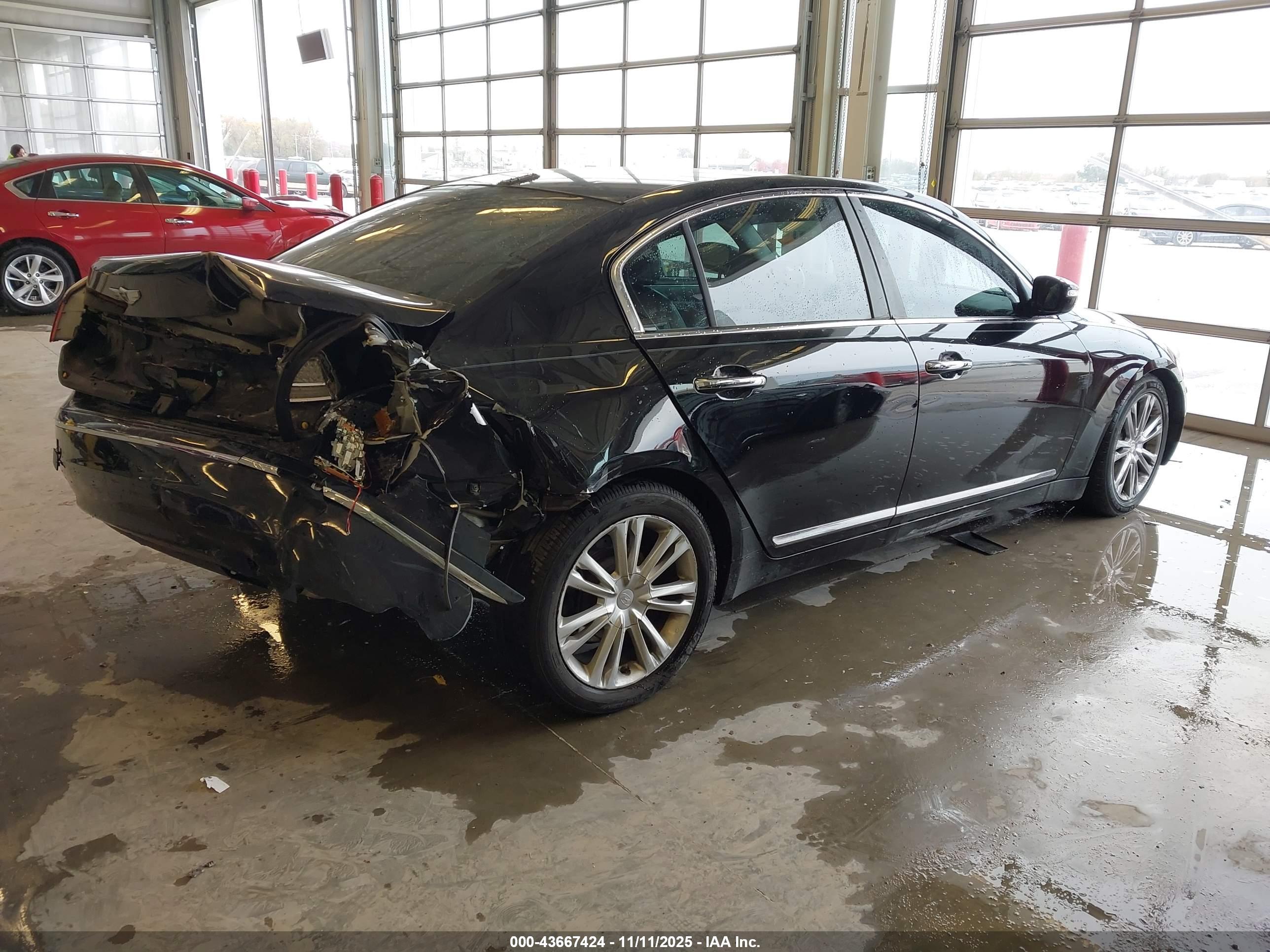 HYUNDAI GENESIS image 4