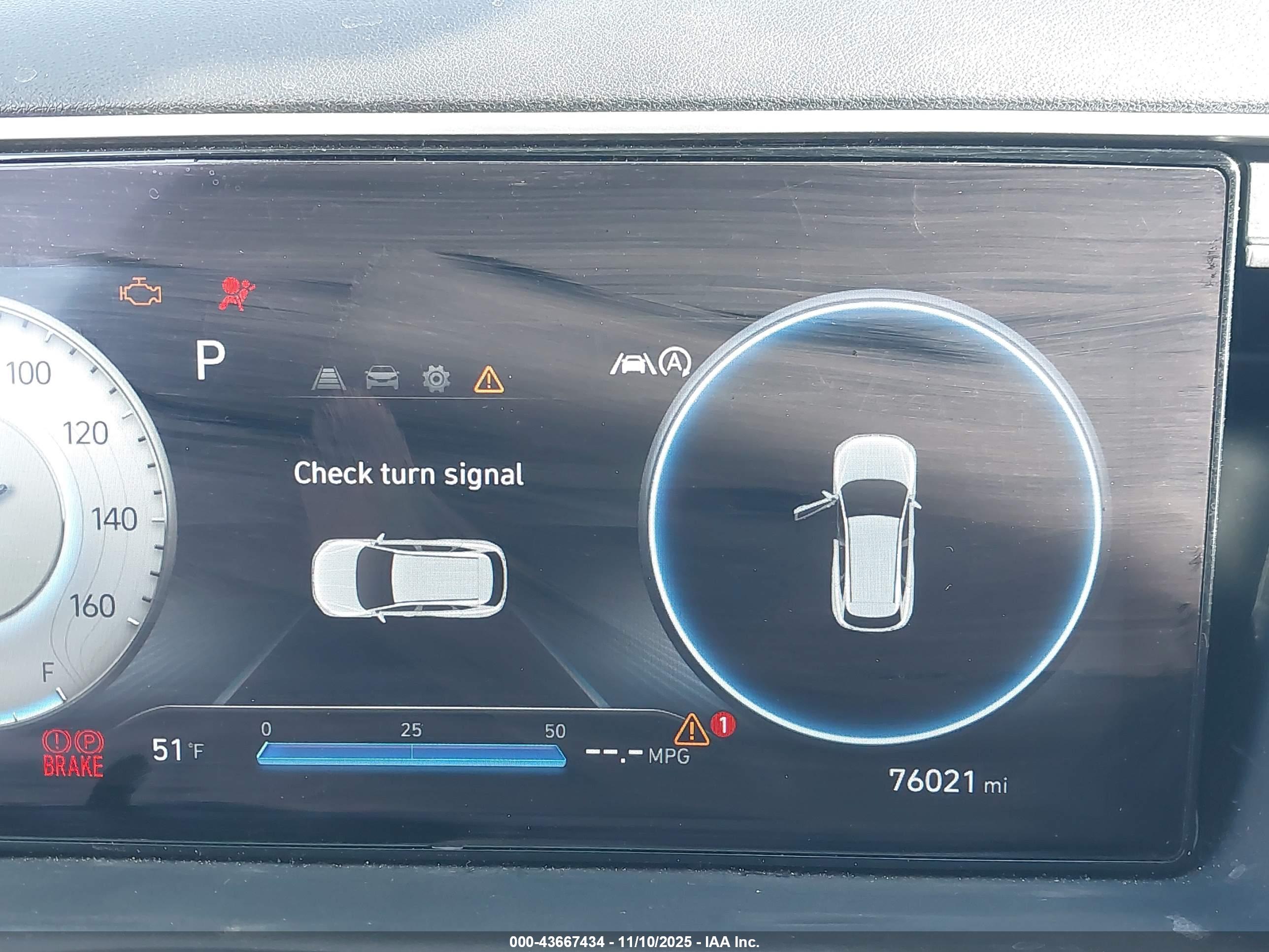 HYUNDAI TUCSON image 7